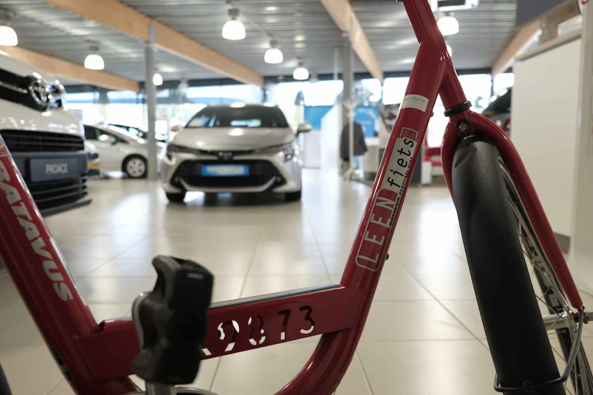 Toyota C-HR TOYOTA C-HR 1.2 Turbo Executive | Parkeersensoren voor en achter - 21/25