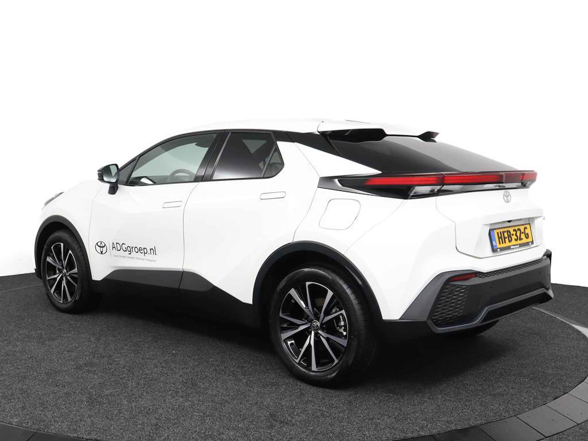 Toyota C-HR 2.0 Plug-in Hybrid 220 Dynamic | Apple Carplay/Android Auto | Stoel/Stuurverwarming | Parkeersensoren | - 12/43