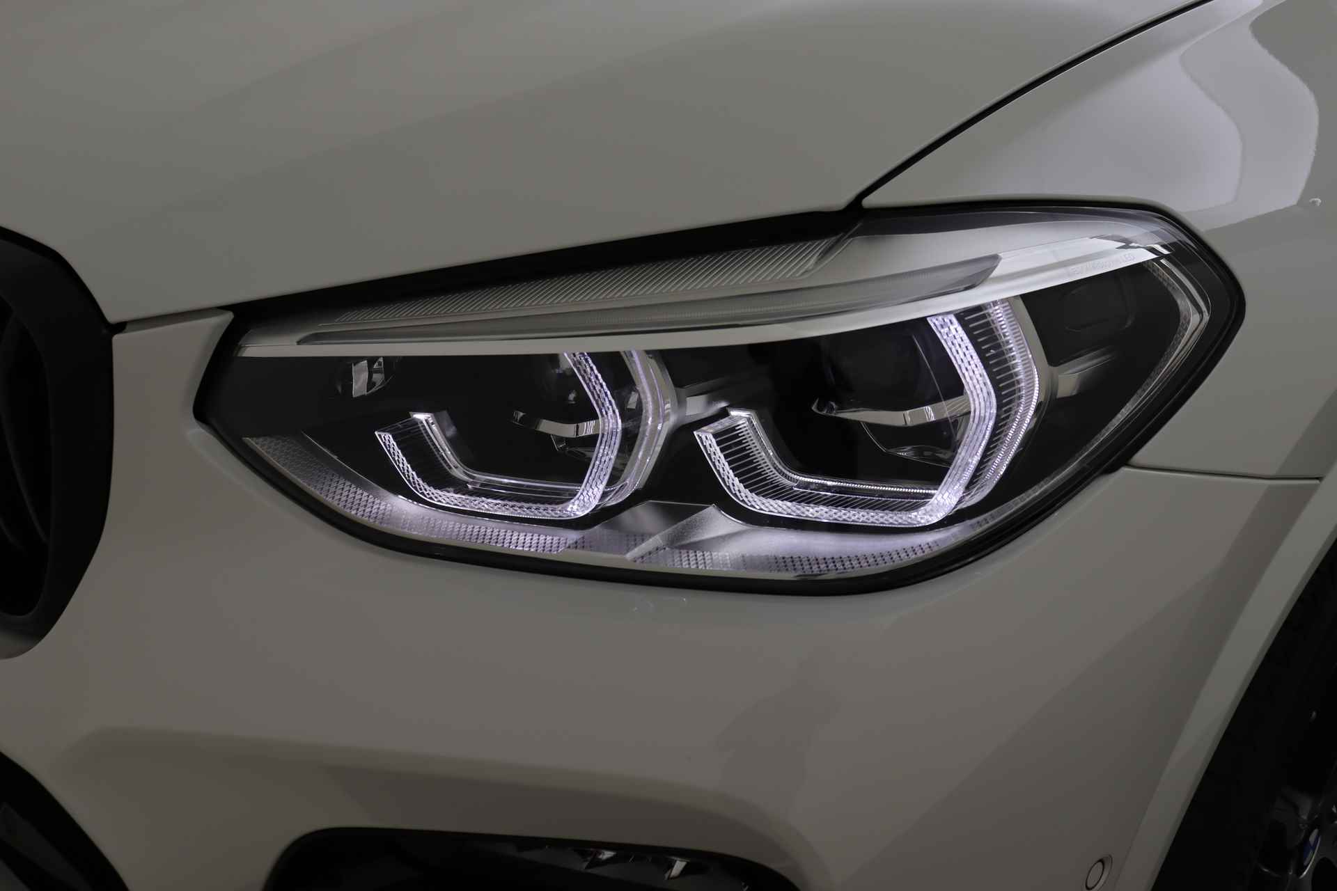 BMW X3 xDrive30e High Executive Automaat / Panoramadak / Trekhaak / Sportstoelen / Stoelverwarming / Verwarmd stuurwiel / / Adaptieve LED / Parking Assistant Plus / Head-Up - 63/72