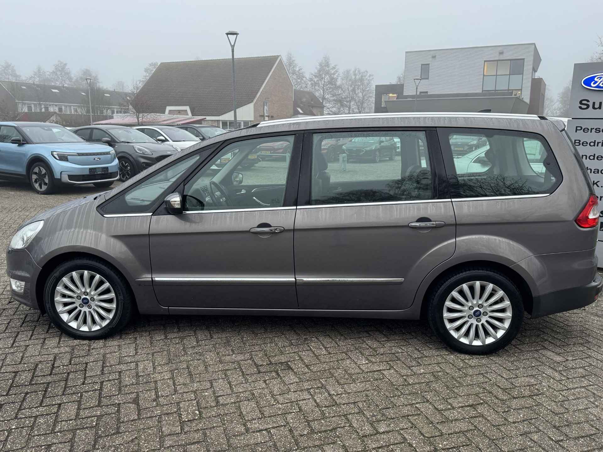 Ford Galaxy 1.6 SCTi Platinum 160pk 7 pers Panorama dak | Lederen Bekleding | Xenon | Voorruit verwarming - 6/25