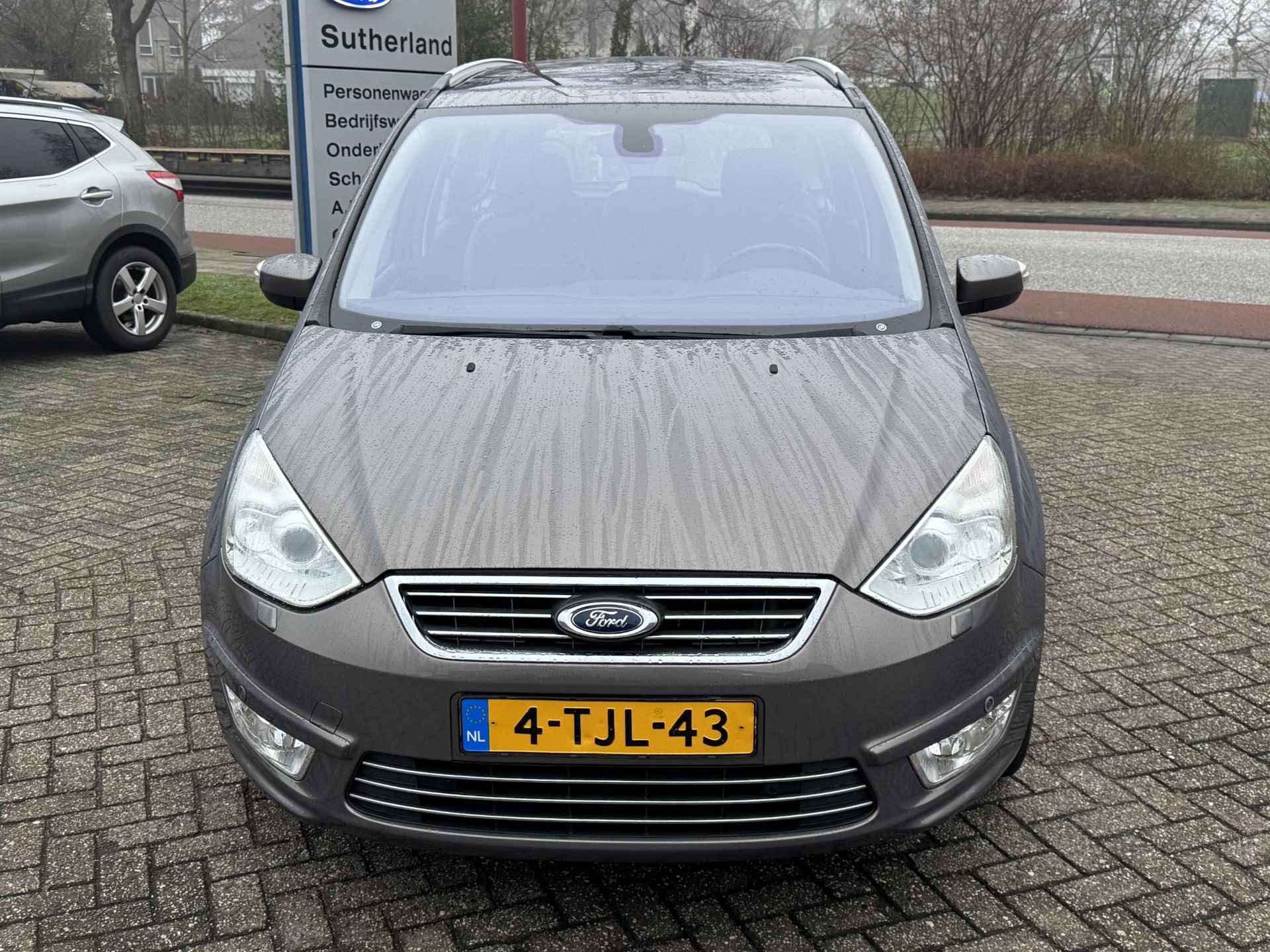 Ford Galaxy 1.6 SCTi Platinum 160pk 7 pers Panorama dak | Lederen Bekleding | Xenon | Voorruit verwarming - 8/25