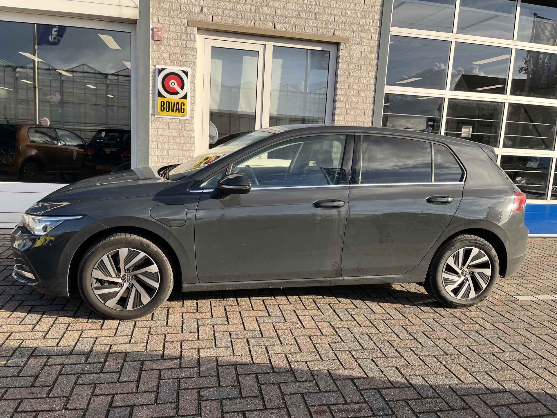 Volkswagen Golf 1.4 eHybrid Style / AUTOMAAT/ CAMERA/ PARK. SENSOREN/ MATRIX/ DODE HOEK/ MEMORY SEATS/ ERGO ACTIVE/ STOEL EN STUUR VERWARM./ ADAPT. CRUISE/ APP CONNECT/ NAVI/ CLIMA/ DAB/ 16" LMV/ - 3/28