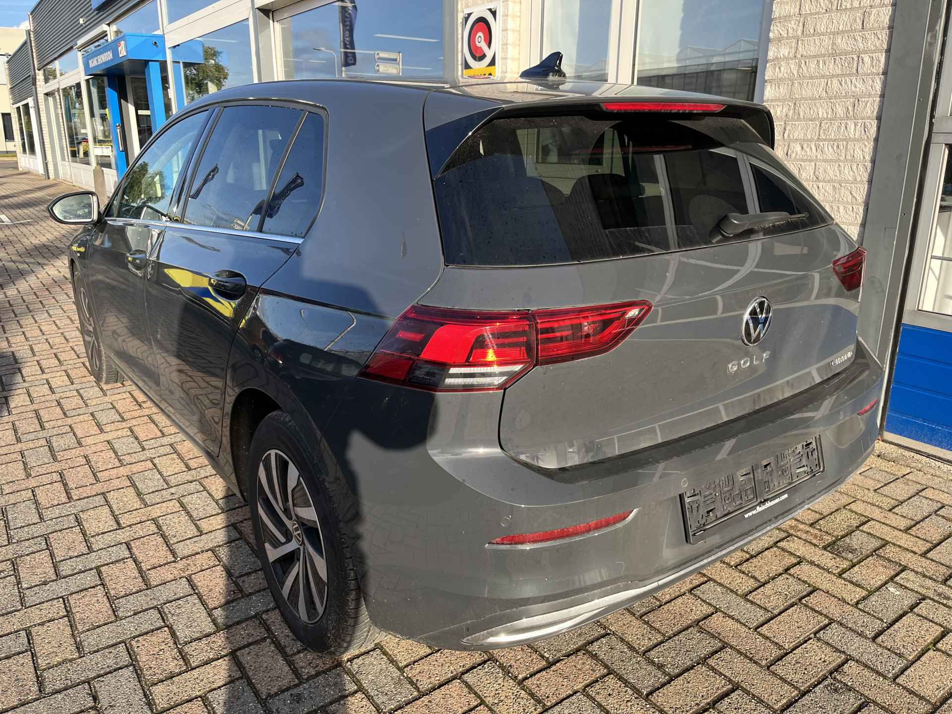 Volkswagen Golf 1.4 eHybrid Style / AUTOMAAT/ CAMERA/ PARK. SENSOREN/ MATRIX/ DODE HOEK/ MEMORY SEATS/ ERGO ACTIVE/ STOEL EN STUUR VERWARM./ ADAPT. CRUISE/ APP CONNECT/ NAVI/ CLIMA/ DAB/ 16" LMV/ - 6/28