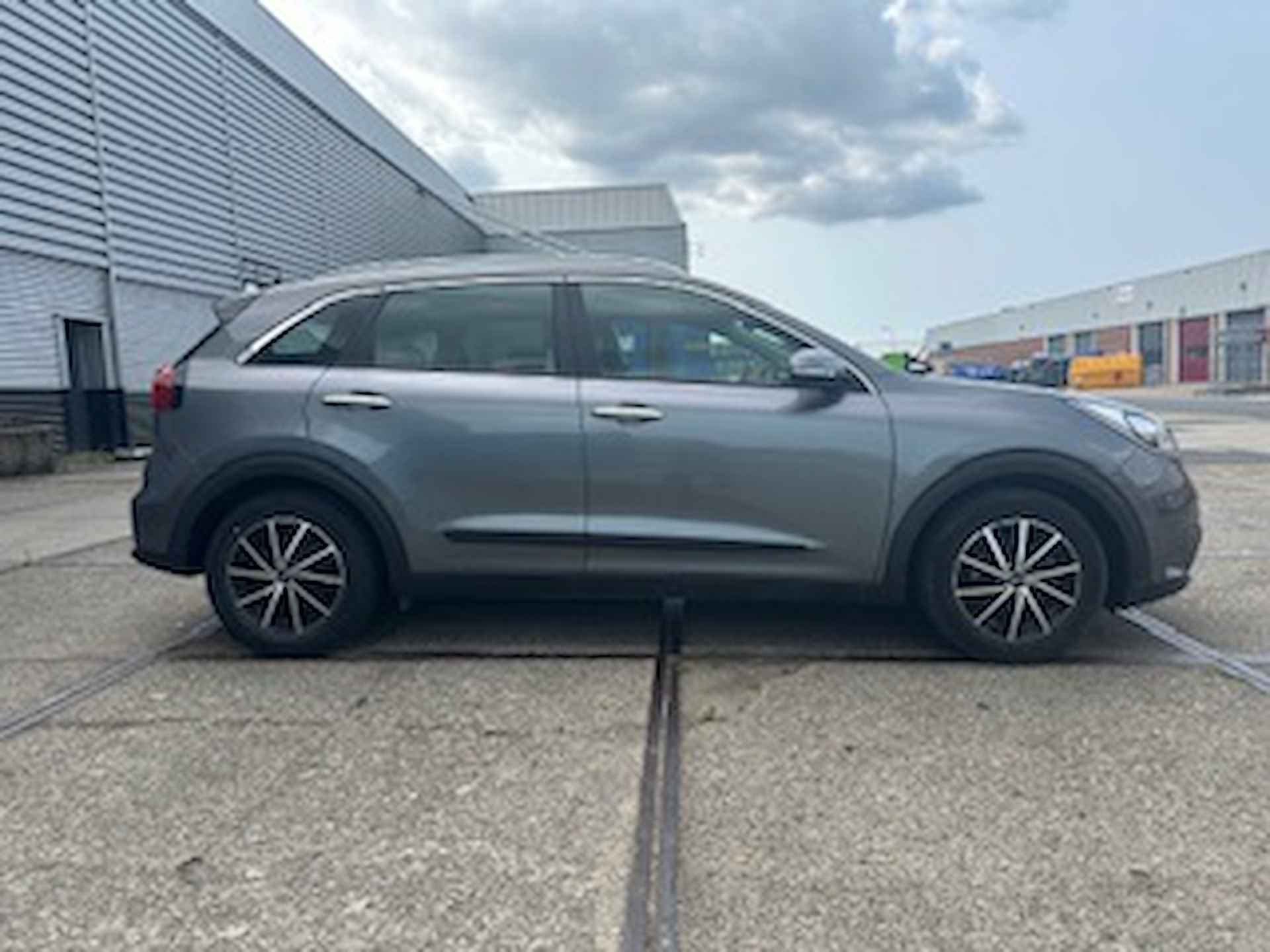 Kia Niro 1.6 GDi Hybrid 141pk DCT6 - 4/24