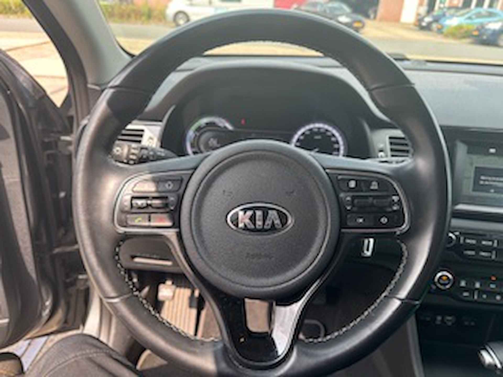 Kia Niro 1.6 GDi Hybrid 141pk DCT6 - 16/24