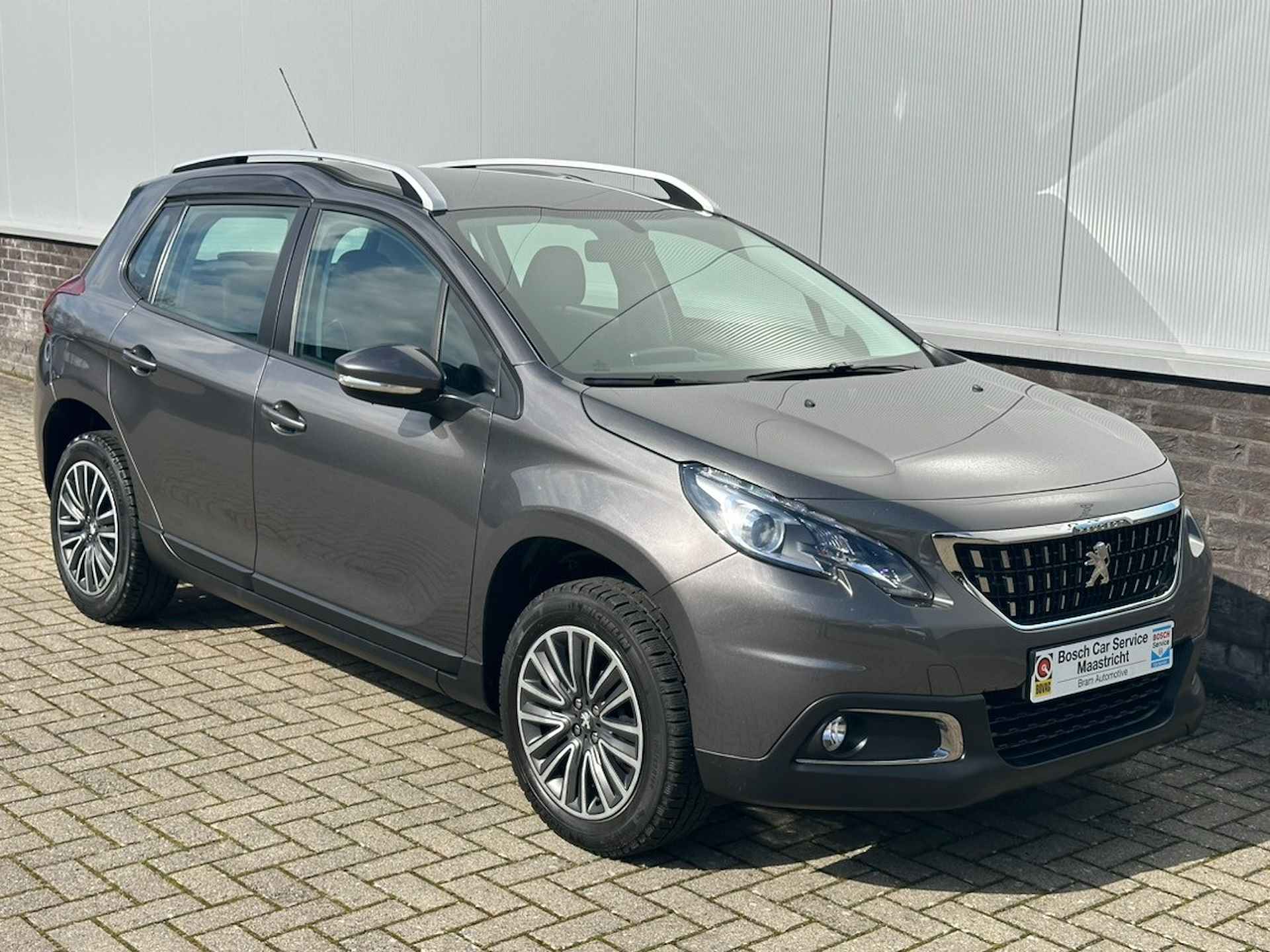 Peugeot 2008 1.2 PureTech Allure | Navigatie | Blue-tooth | PDC | Cruise Control | Garantie Interesse, Proefrit? Bel of app met: 06-24 28 28 42 - 8/26