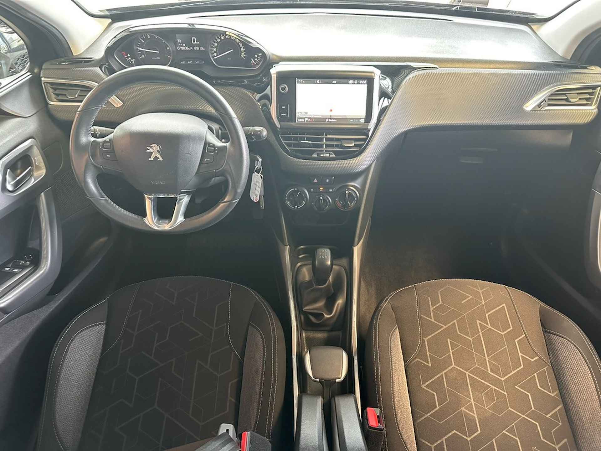 Peugeot 2008 1.2 PureTech Allure | Navigatie | Blue-tooth | PDC | Cruise Control | Garantie Interesse, Proefrit? Bel of app met: 06-24 28 28 42 - 16/26