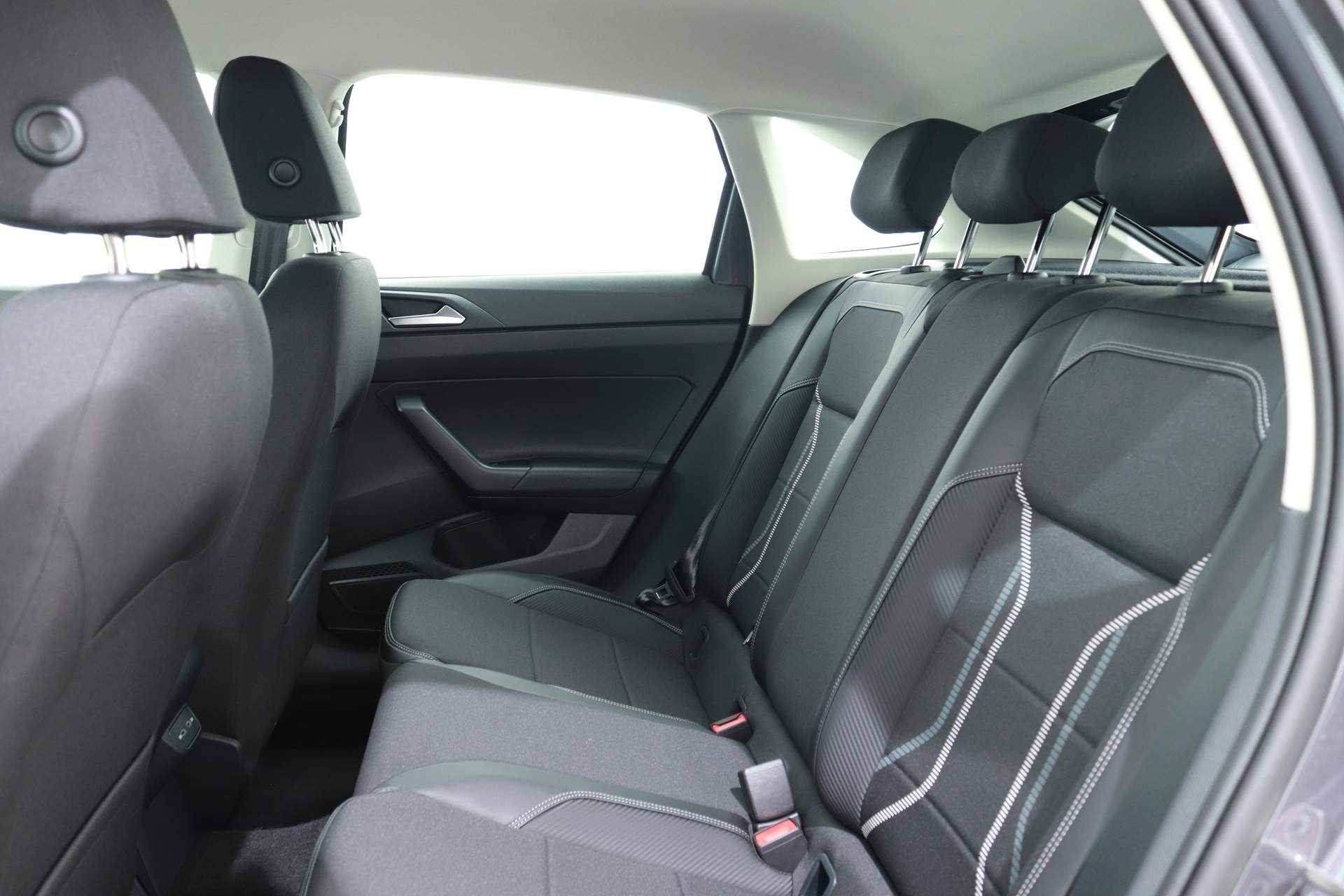 Volkswagen Taigo 1.0 TSI 110PK STYLE PLUS DSG7 | Virtual Cockpit | Camera | Clima | Adaptive Cruise - 20/52