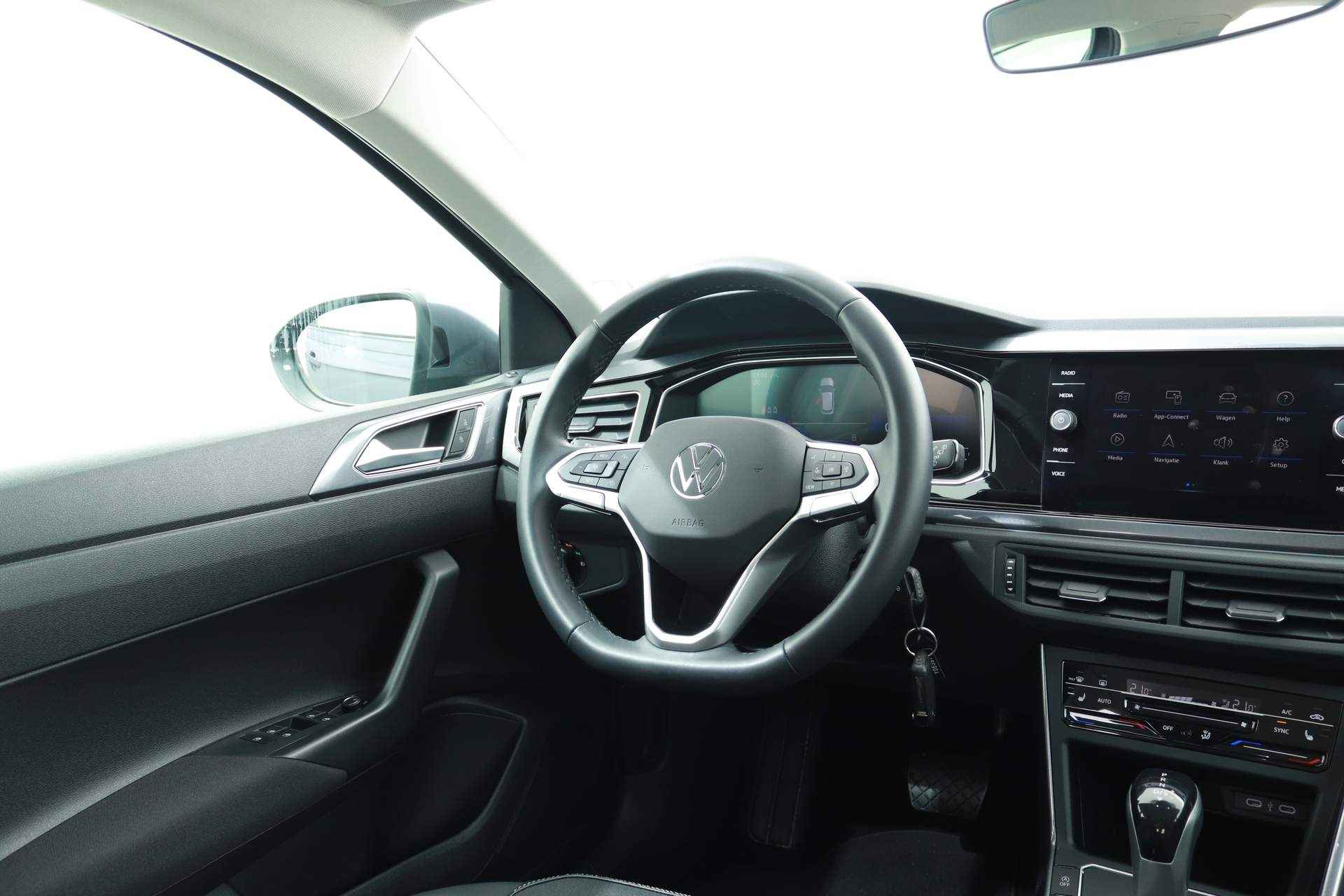 Volkswagen Taigo 1.0 TSI 110PK STYLE PLUS DSG7 | Virtual Cockpit | Camera | Clima | Adaptive Cruise - 28/52