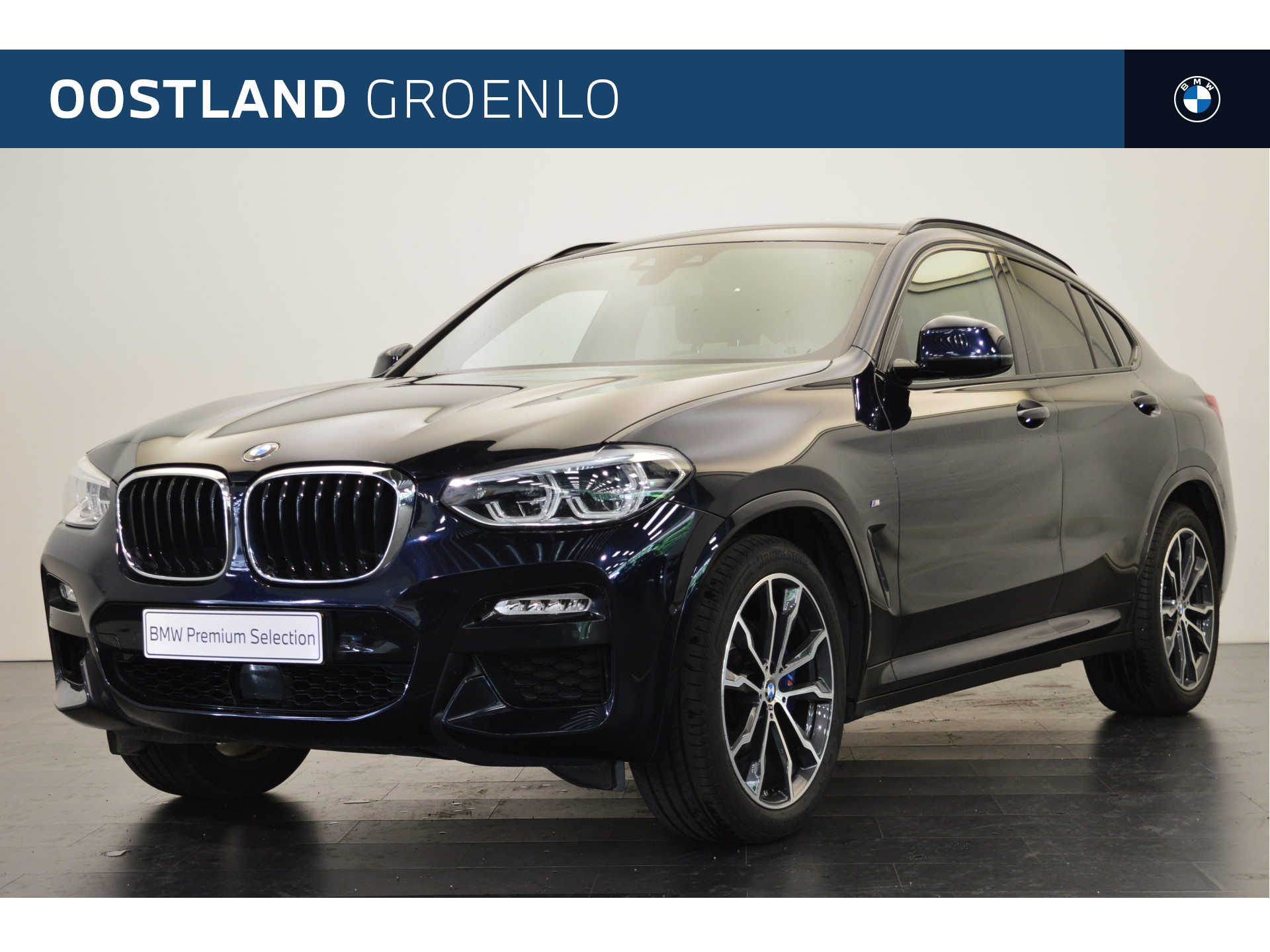 BMW X4 xDrive30i High Executive M Sport Automaat / Panoramadak / Sportstoelen / Adaptieve LED / Head-Up / Apple CarPlay / Comfort Access / Parking Assistant / Navigatie Professional