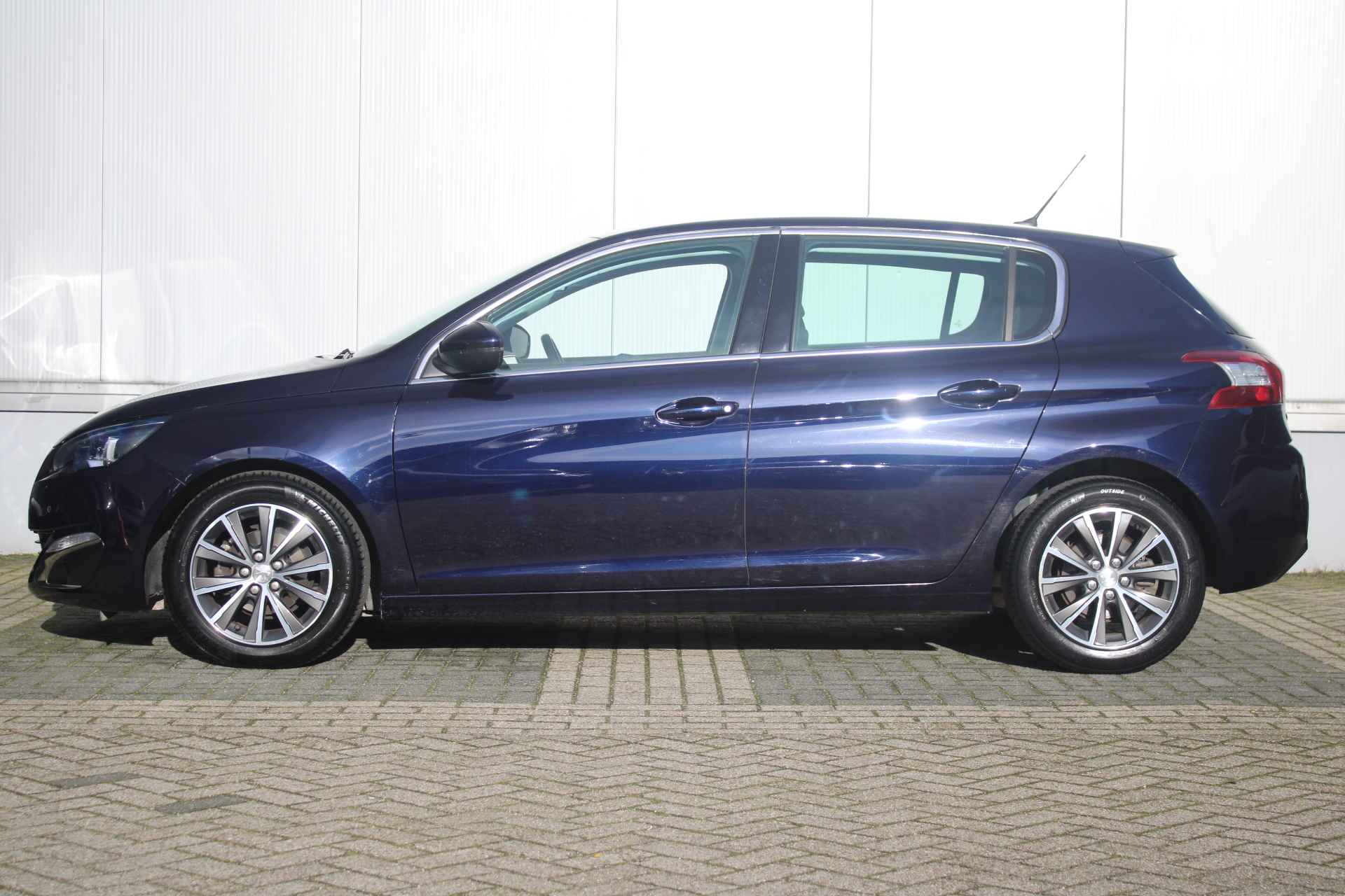 Peugeot 308 1.2 Turbo 110-PK Allure | LED | CAMERA | PDC V+A | CLIMATE CONTROL | NAVI | - 3/27