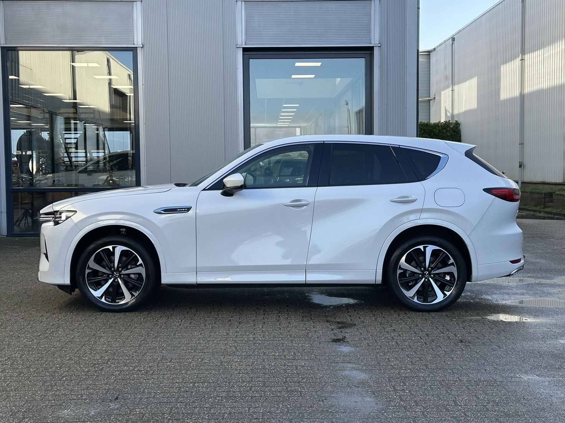 Mazda CX-60 2.5 e-SkyActiv PHEV Takumi | Trekhaak/Pano-Dak/Navi/°360 Camera/20-inch - 72/82