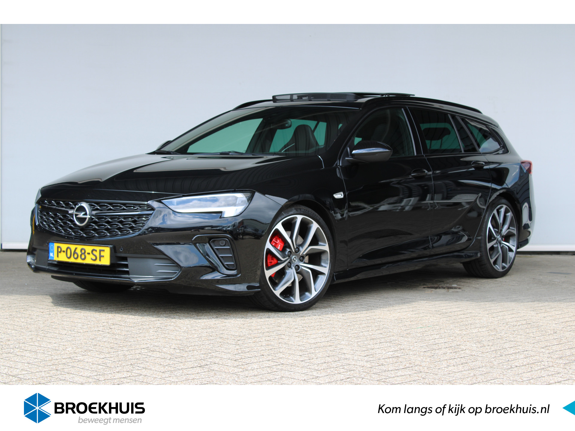 Opel Insignia Sports Tourer 2.0 T. 230 pk GSI 'Uniek' 4x4 / Navigatie / Leder LUXE / 360 Camera / Elec. achterklep / Full LED Matrix / Winterpakket / Panoramadak-schuifdak / Black Pack / Adapt. Cruise / ECC / "Vraag een vrijblijvende offerte aan!"