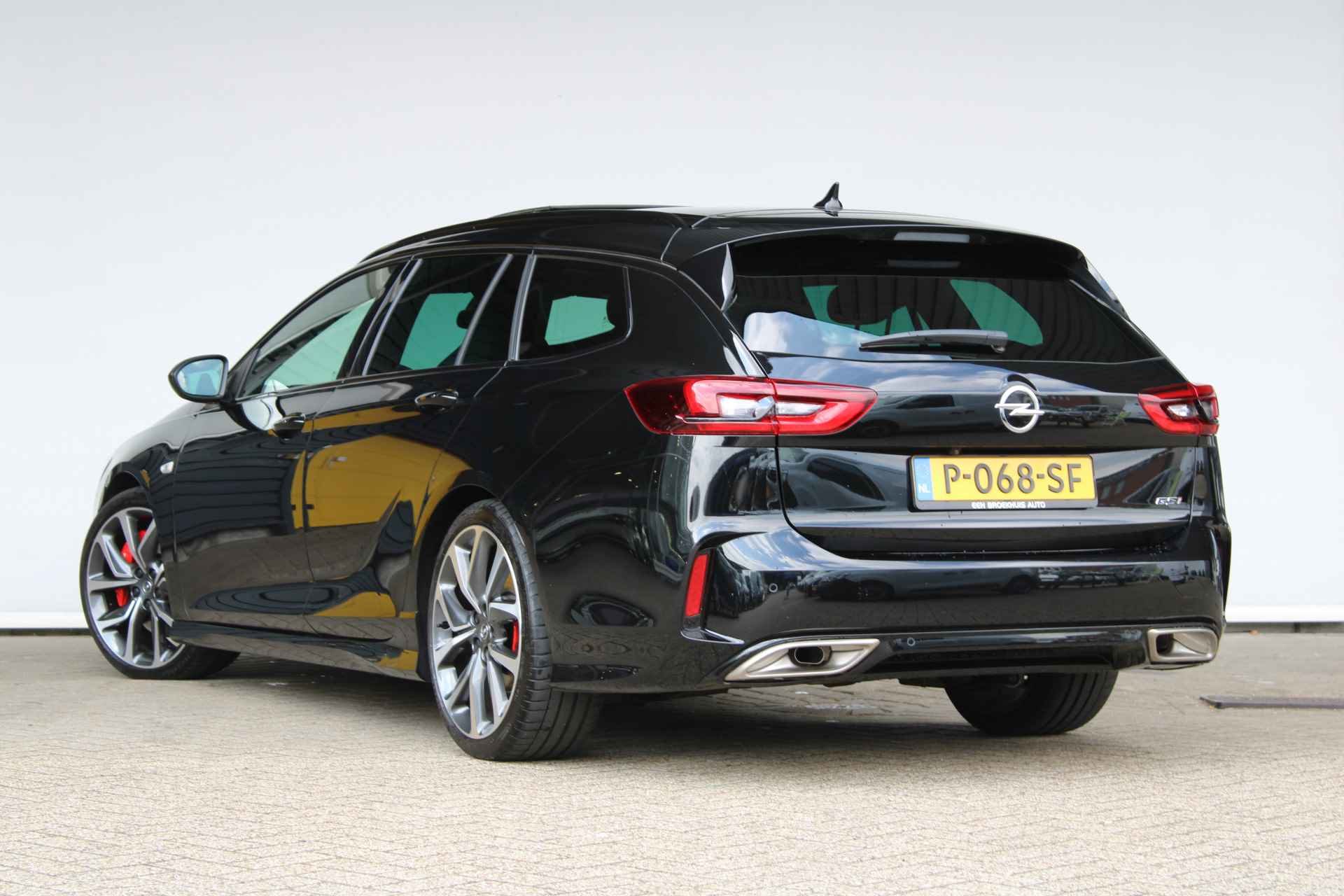 Opel Insignia Sports Tourer 2.0 T. 230 pk GSI 'Uniek' 4x4 / Navigatie / Leder LUXE / 360 Camera / Elec. achterklep / Full LED Matrix / Winterpakket / Panoramadak-schuifdak / Black Pack / Adapt. Cruise / ECC / "Vraag een vrijblijvende offerte aan!" - 5/52