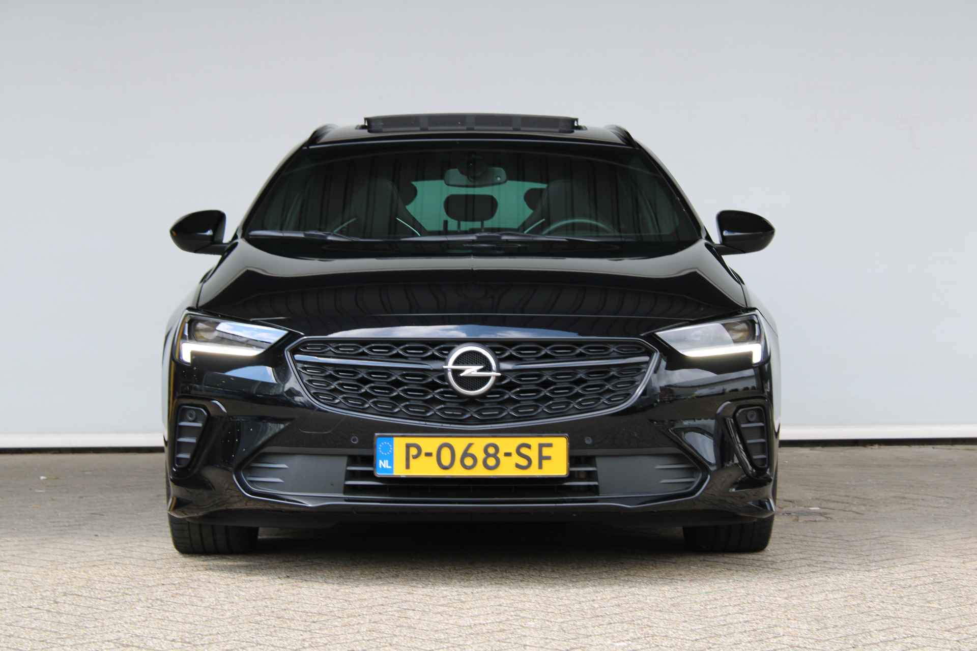 Opel Insignia Sports Tourer 2.0 T. 230 pk GSI 'Uniek' 4x4 / Navigatie / Leder LUXE / 360 Camera / Elec. achterklep / Full LED Matrix / Winterpakket / Panoramadak-schuifdak / Black Pack / Adapt. Cruise / ECC / "Vraag een vrijblijvende offerte aan!" - 10/52