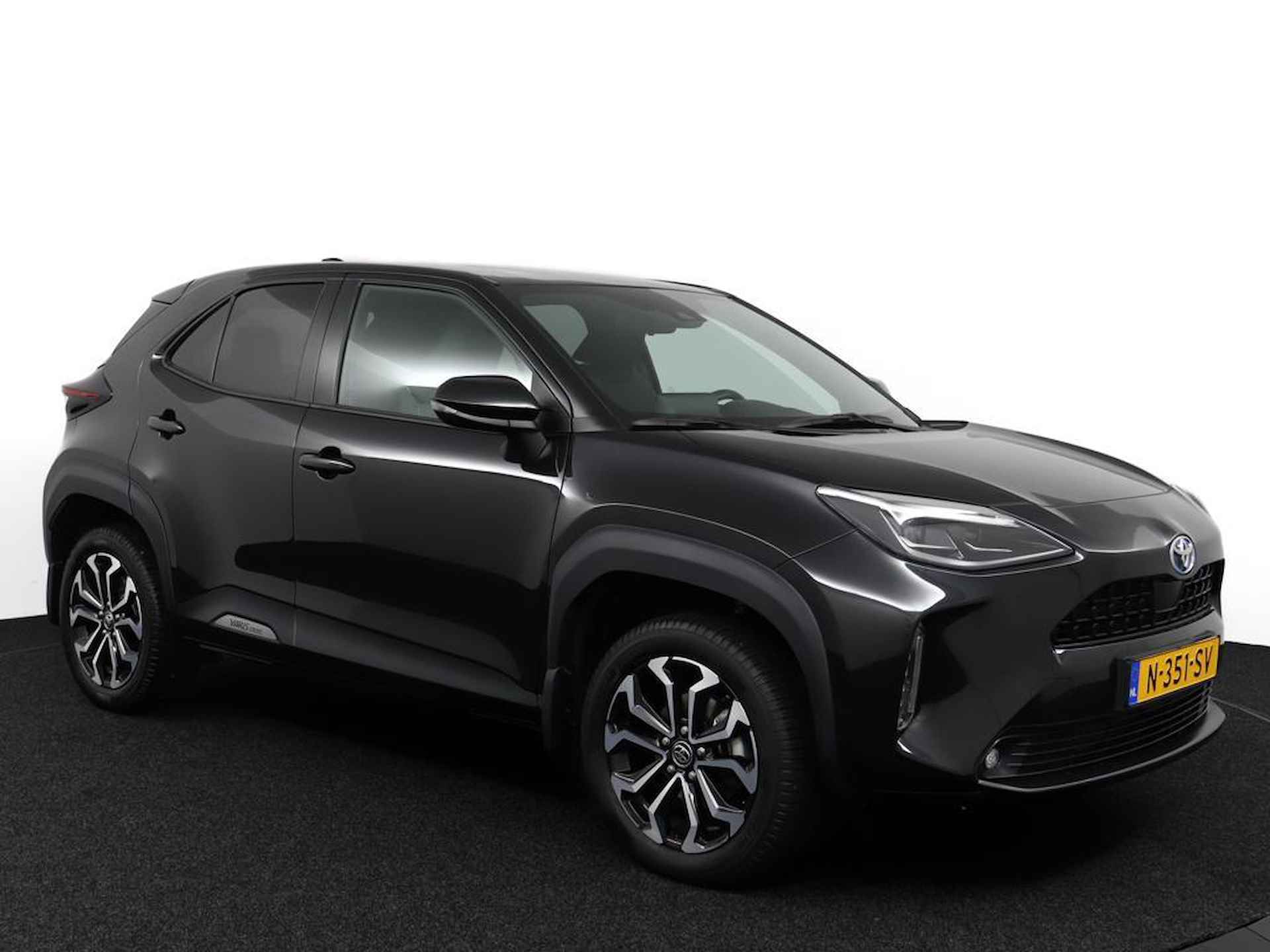 Toyota Yaris Cross 1.5 Hybrid First Edition | Navigatie systeem | All seasons banden | - 14/47