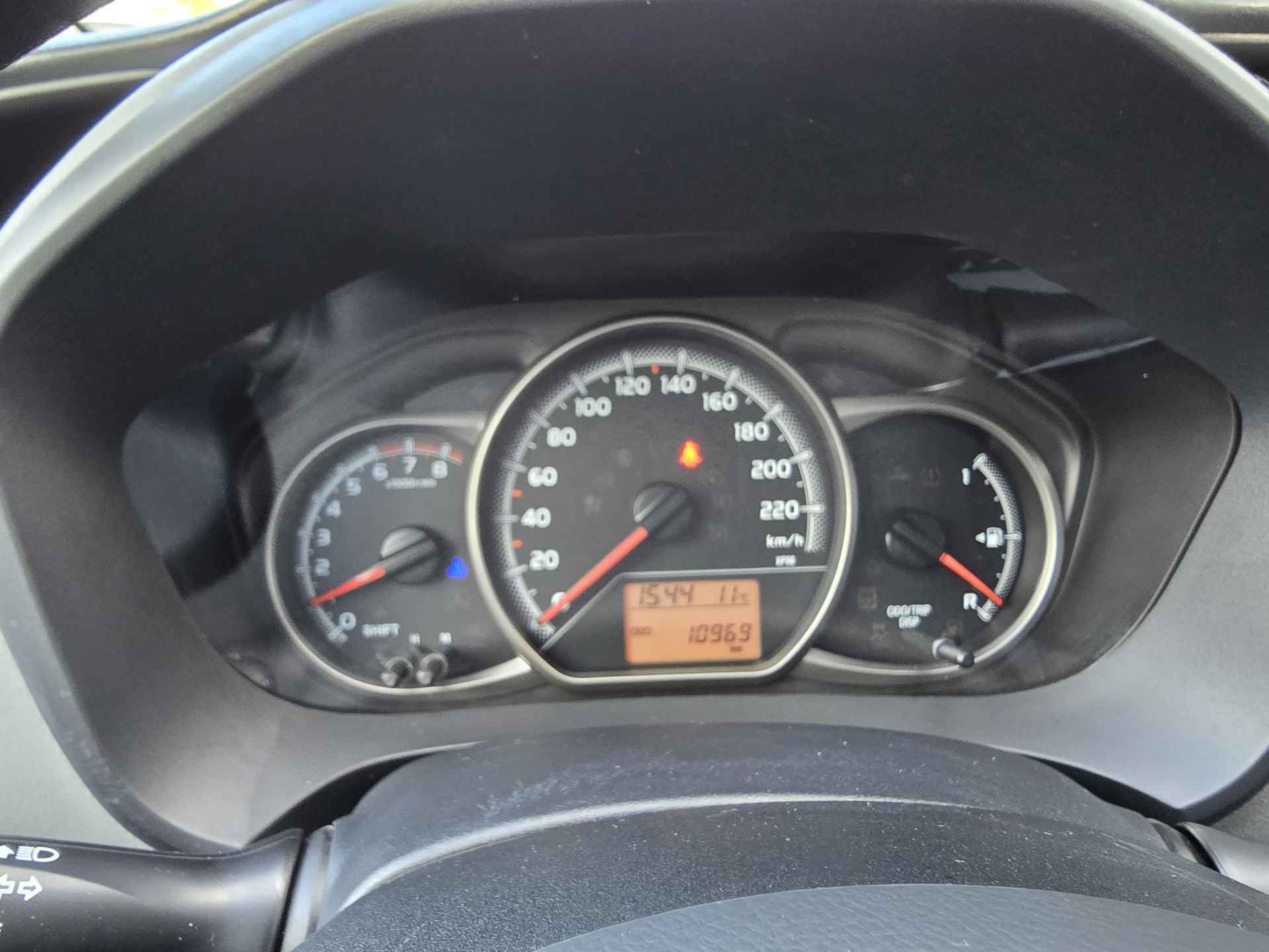 Toyota Yaris 1.0 VVT-i Comfort Nieuwstaat! Slechts 11.000 km! - 16/45
