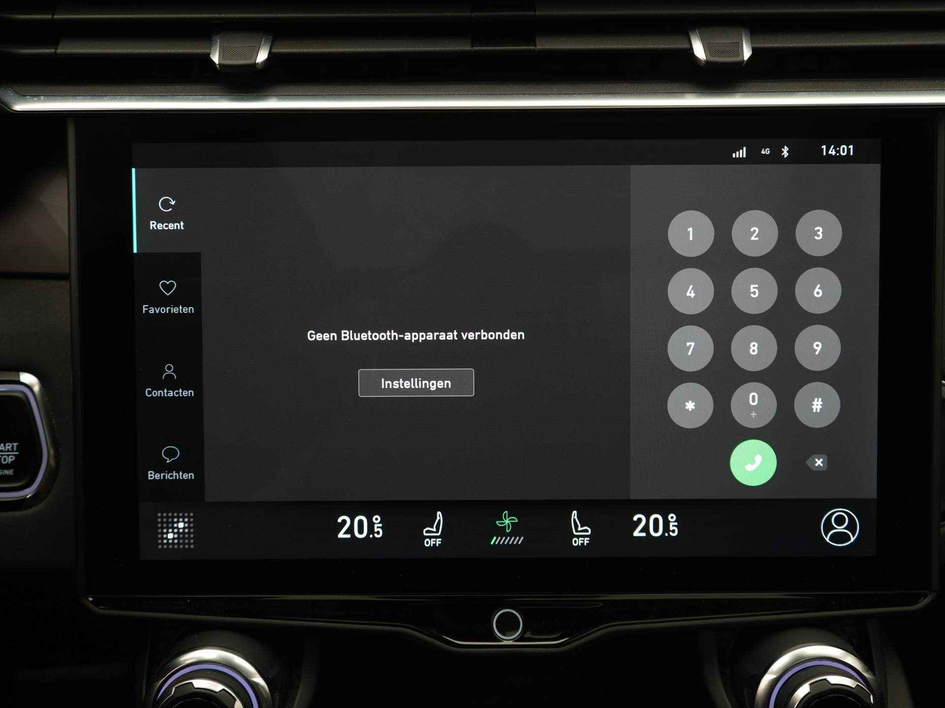 Lynk & Co 01 1.5 PHEV 262 pk Automaat | Navigatie | Panorama dak | Climate Control - 25/47