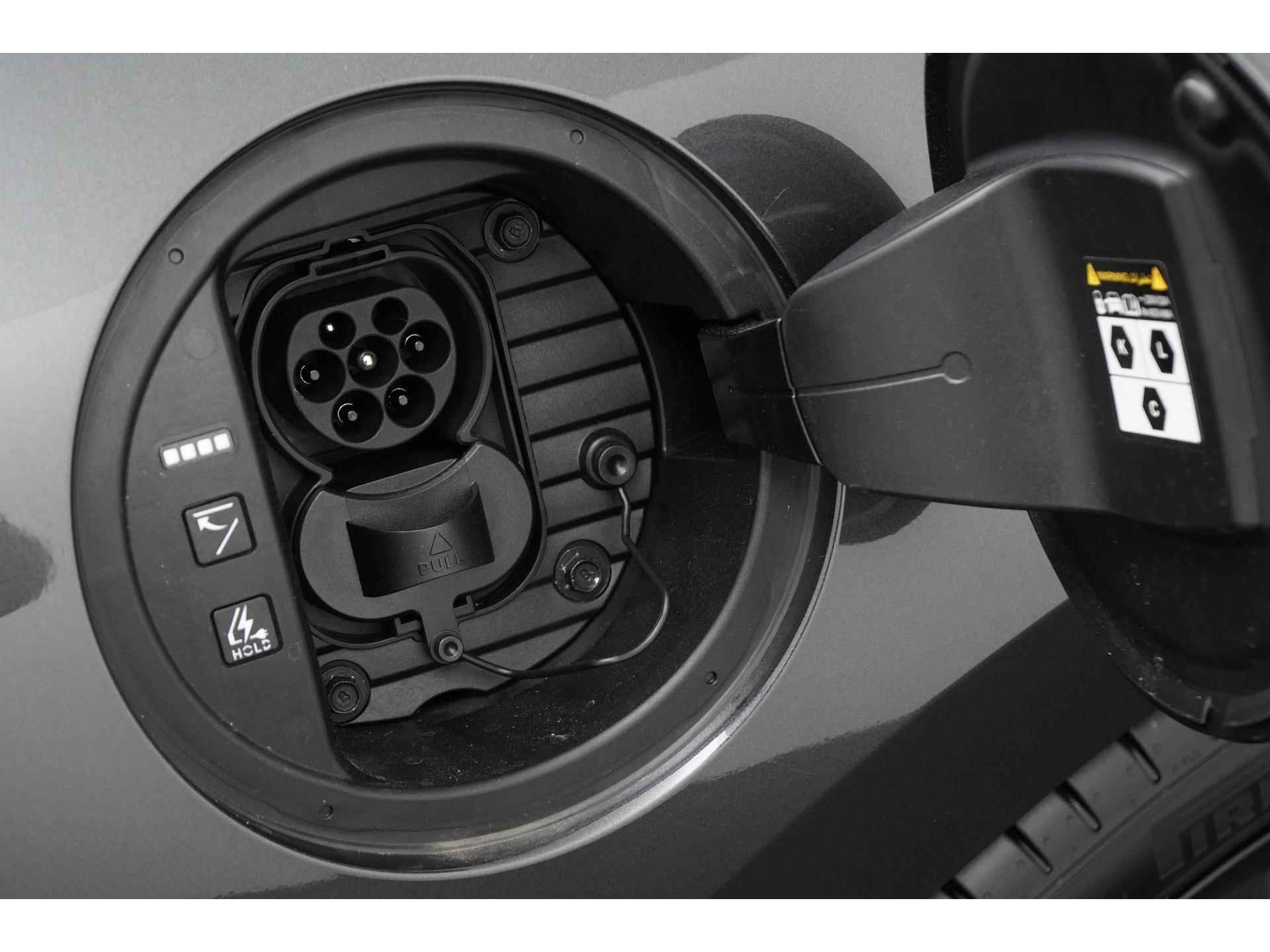 Hyundai IONIQ 6 First Edition 77 kWh Nieuwprijs 62.945,- Nu 54.945,- | Panoramadak | Mem. Stoel | Bose Sound | Head-up display | Zondag Open! - 26/57