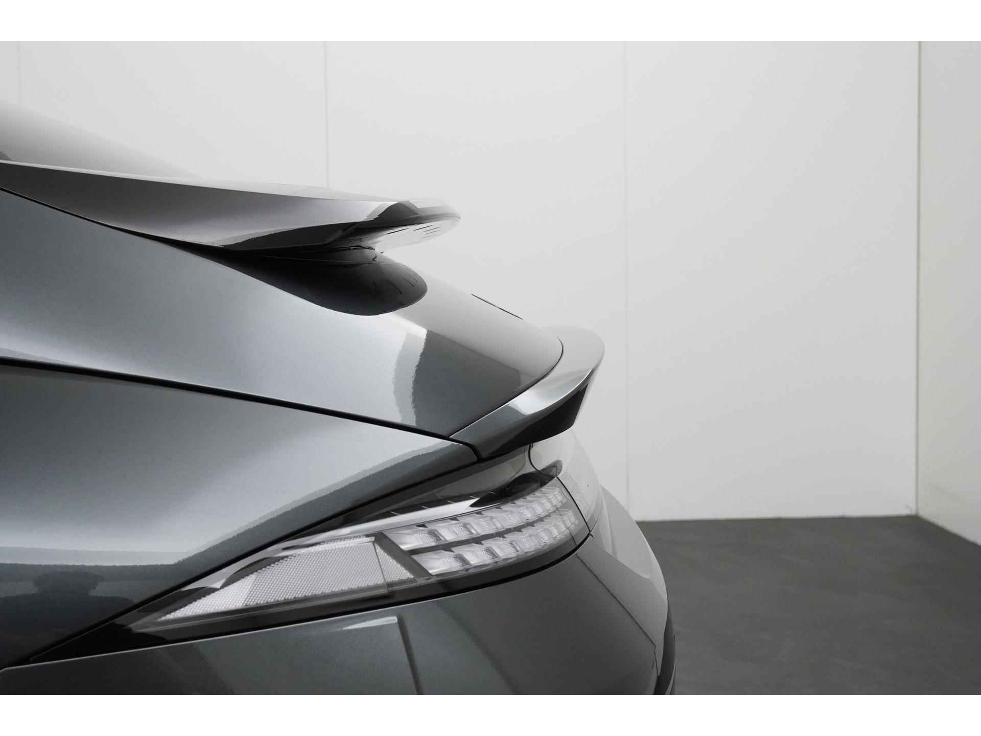 Hyundai IONIQ 6 First Edition 77 kWh Nieuwprijs 62.945,- Nu 54.945,- | Panoramadak | Mem. Stoel | Bose Sound | Head-up display | Zondag Open! - 45/57