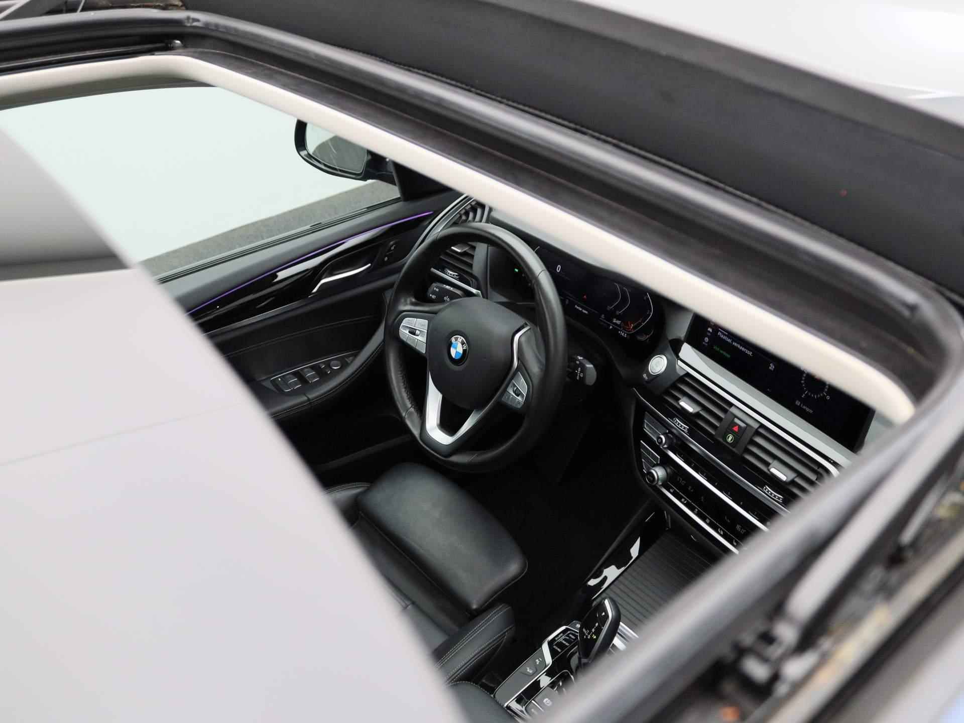 BMW X3 xDrive20i Executive | PANORAMADAK | LEDER | HEAD UP DISPLAY | ACHTERUITRIJCAMERA | NAVIGATIE | ELEKTRISCHE ACHTERKLEP | STOELVERWARMING | CLIMATE CONTROL | ADAPTIVE CRUISE CONTROL | LED KOPLAMPEN | SPORTSTOELEN | - 3/49