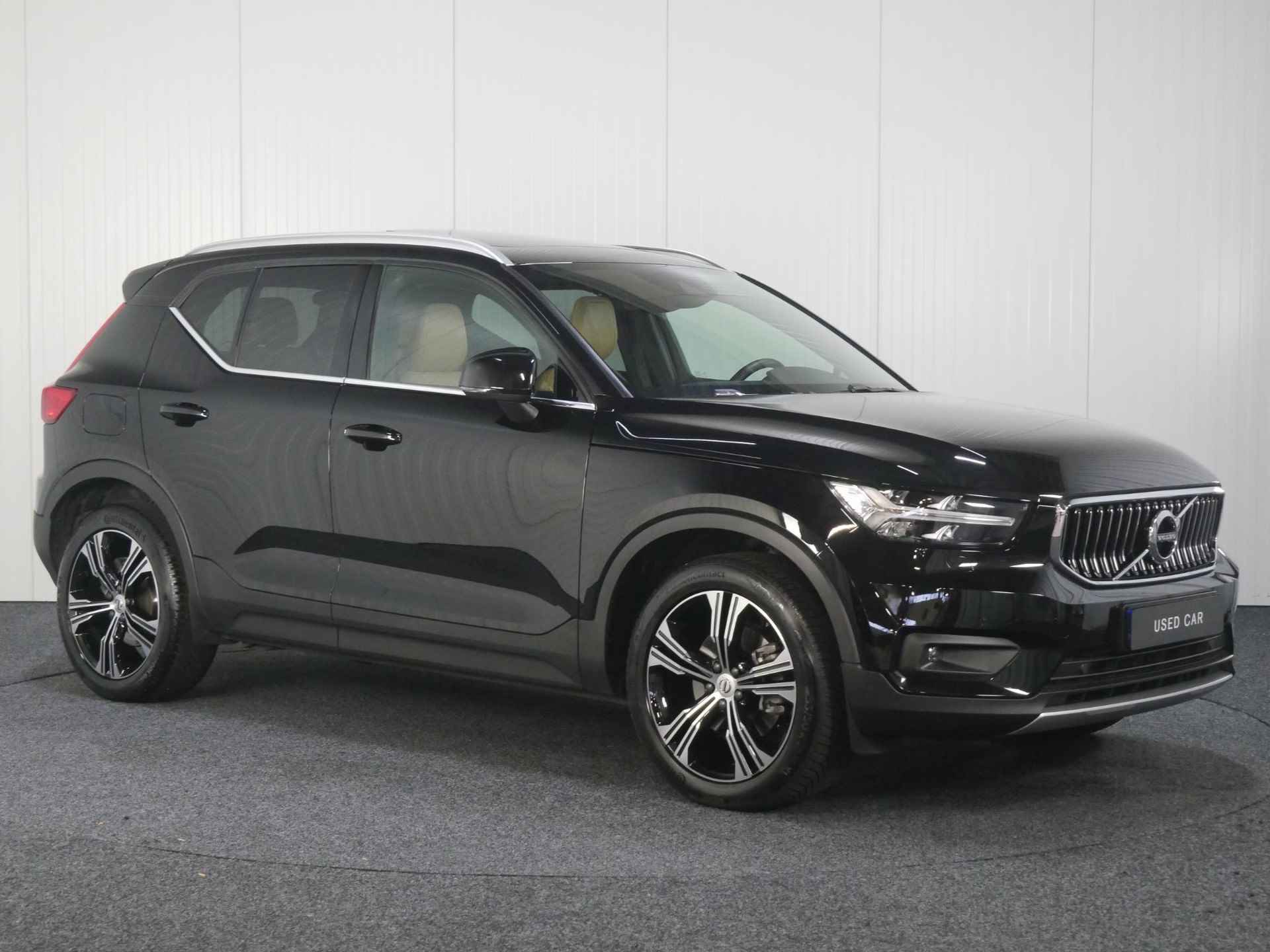 Volvo XC40 T4 AUT8 191PK Inscription, Verwarmbare Voorstoelen, Achteruitrijcamera, Harman Kardon, Draadloze telefoonlader, Panoramadak, Electronic Climate Control, Adaptieve Cruise Control, Dodehoekdetectie Met Correctie, Lederen Bekleding, Elektrisch Bedienbare Achterklep, Adaptieve Koplampen, Parkeersensoren, Rijstrooksensor Met Correctie - 11/48