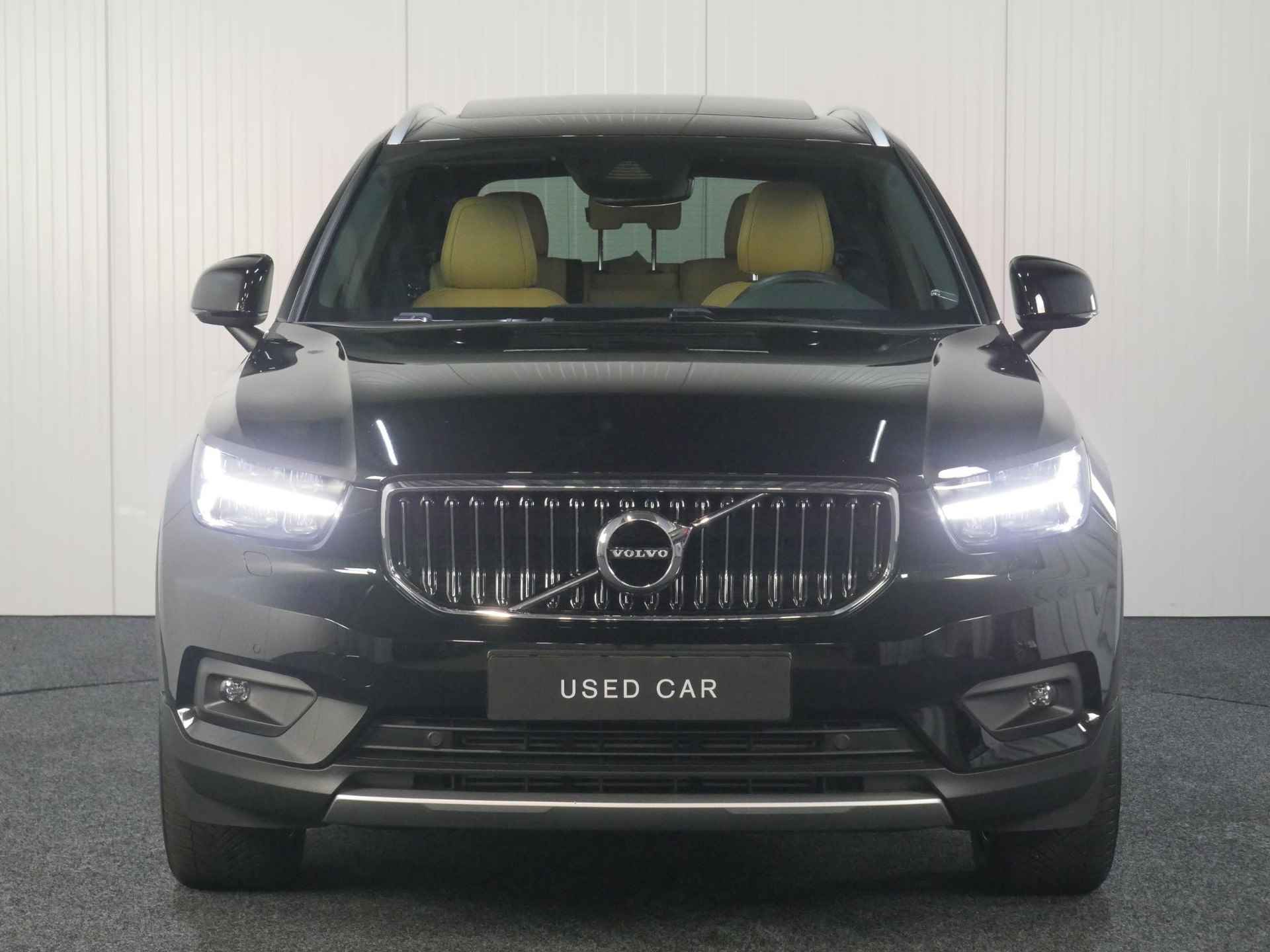 Volvo XC40 T4 AUT8 191PK Inscription, Verwarmbare Voorstoelen, Achteruitrijcamera, Harman Kardon, Draadloze telefoonlader, Panoramadak, Electronic Climate Control, Adaptieve Cruise Control, Dodehoekdetectie Met Correctie, Lederen Bekleding, Elektrisch Bedienbare Achterklep, Adaptieve Koplampen, Parkeersensoren, Rijstrooksensor Met Correctie - 13/48