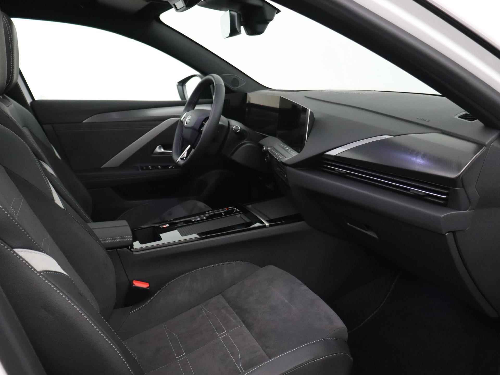Opel Astra Electric Ultimate 54 kWh | Panoramadak | Navigatie | Camera | Zeer compleet - 3/21