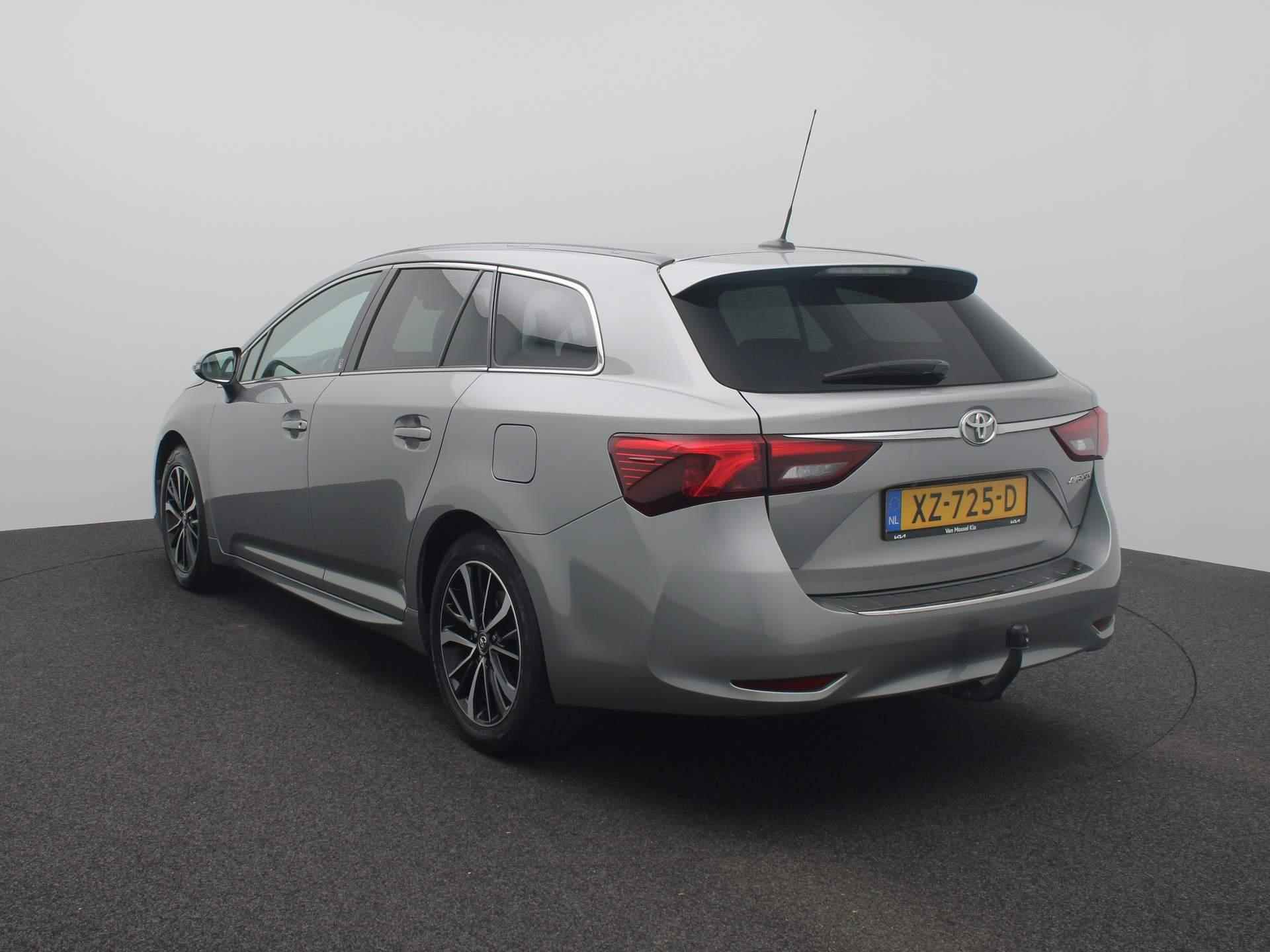 Toyota Avensis Touring Sports 1.8 VVT-i SkyView Edition | NAVIGATIE | TREKHAAK | 1600KG TREKVERMOGEN | CLIMA | - 3/48