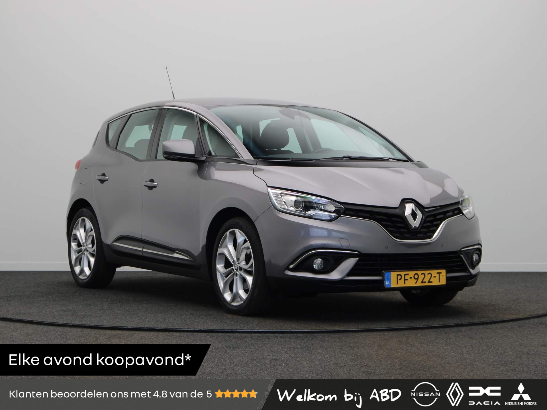 Renault Scénic 115pk TCe Zen | Trekhaak | Navigatie | Cruise control | Parkeersensoren voor en achter |