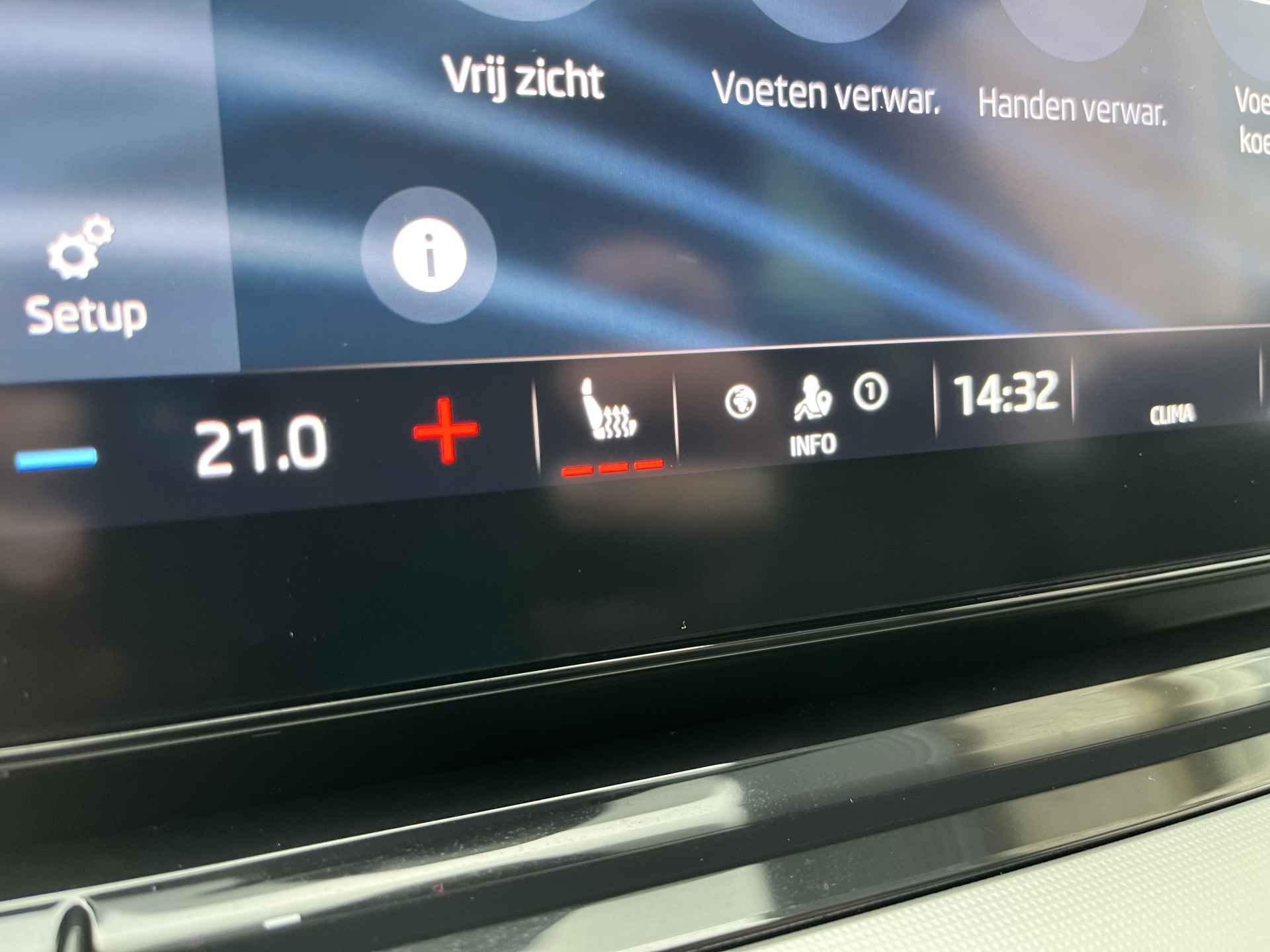 Škoda Octavia Combi 1.4 TSI iV PHEV Style / AUTOMAAT/ PARK. SENSOREN/ LED/ DODE HOEK/ KEYLESS/ MEMORY SEATS/ STOEL VERWARM. V EN A/ STUUR VERWARM./ HEAD UP DISPLAY/ ADAPT. CRUISE/ APP CONNECT/ NAVI/ CLIMA/ - 25/40