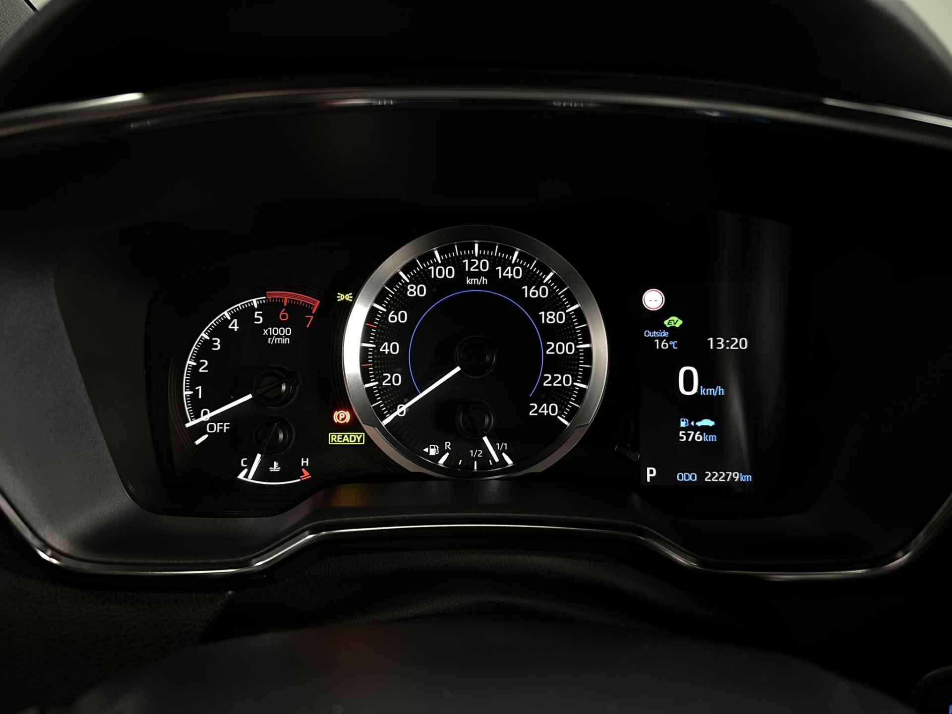 Toyota Corolla Touring Sports 1.8 Hybrid Active LED | Camera | Adaptive cruise | Navigatie | Apple Carplay Android Auto | Isofix | NAP | - 16/37