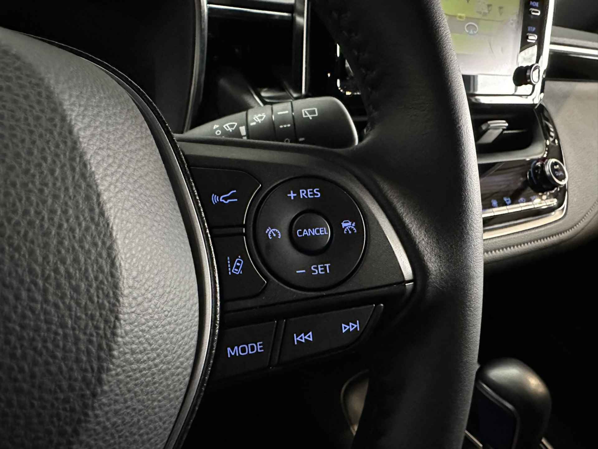 Toyota Corolla Touring Sports 1.8 Hybrid Active LED | Camera | Adaptive cruise | Navigatie | Apple Carplay Android Auto | Isofix | NAP | - 17/37