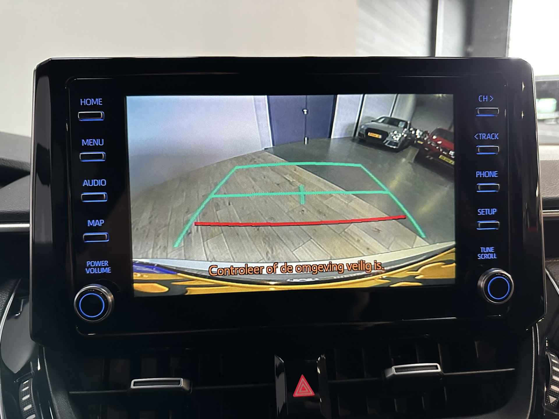 Toyota Corolla Touring Sports 1.8 Hybrid Active LED | Camera | Adaptive cruise | Navigatie | Apple Carplay Android Auto | Isofix | NAP | - 19/37