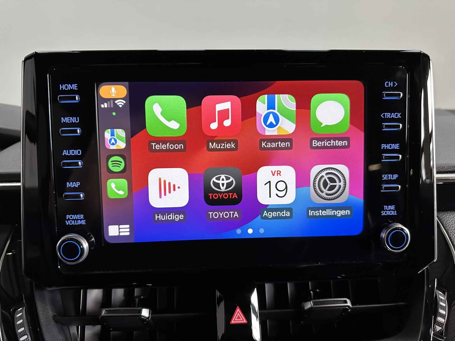 Toyota Corolla Touring Sports 1.8 Hybrid Active LED | Camera | Adaptive cruise | Navigatie | Apple Carplay Android Auto | Isofix | NAP | - 20/37
