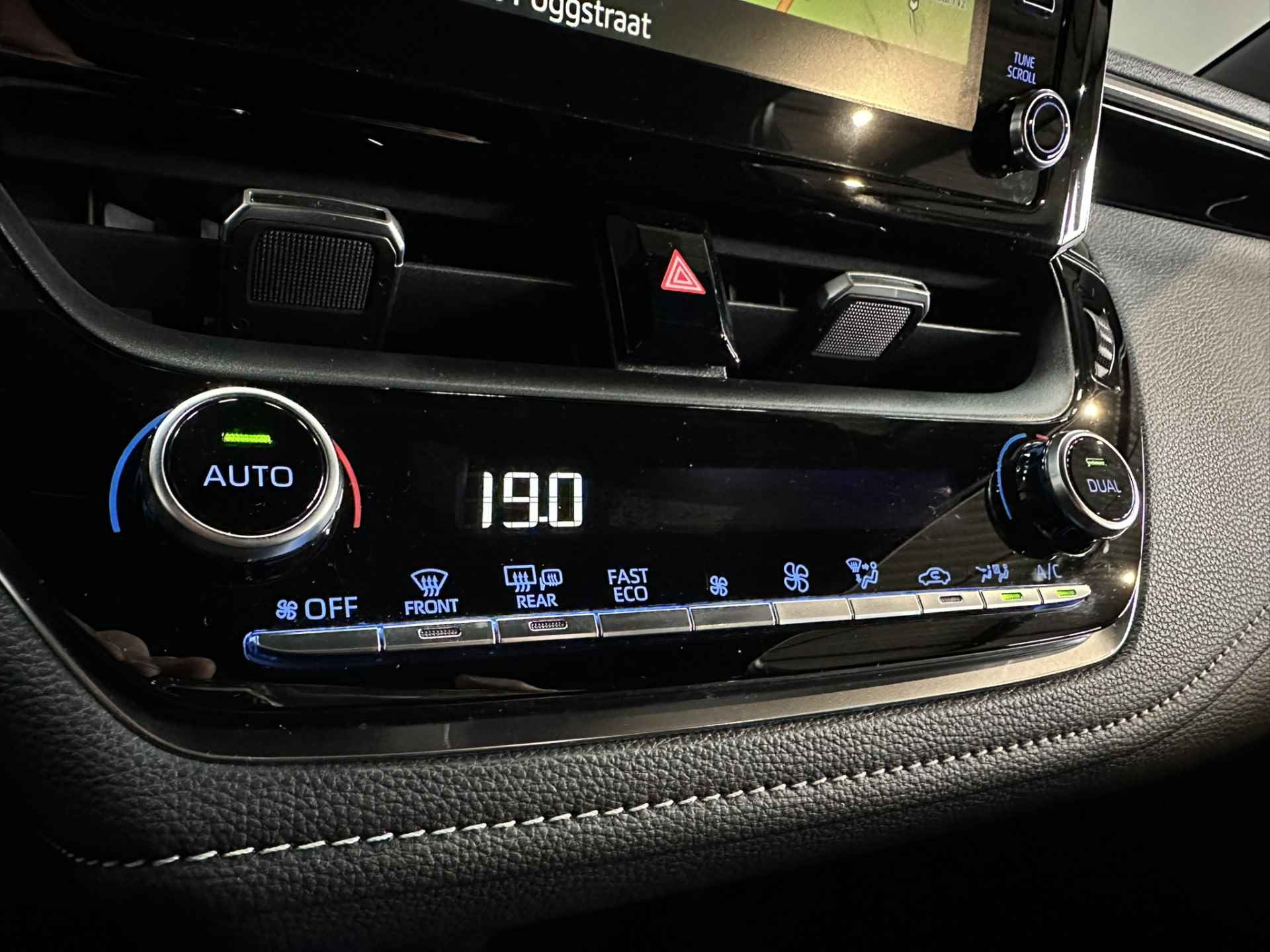 Toyota Corolla Touring Sports 1.8 Hybrid Active LED | Camera | Adaptive cruise | Navigatie | Apple Carplay Android Auto | Isofix | NAP | - 22/37