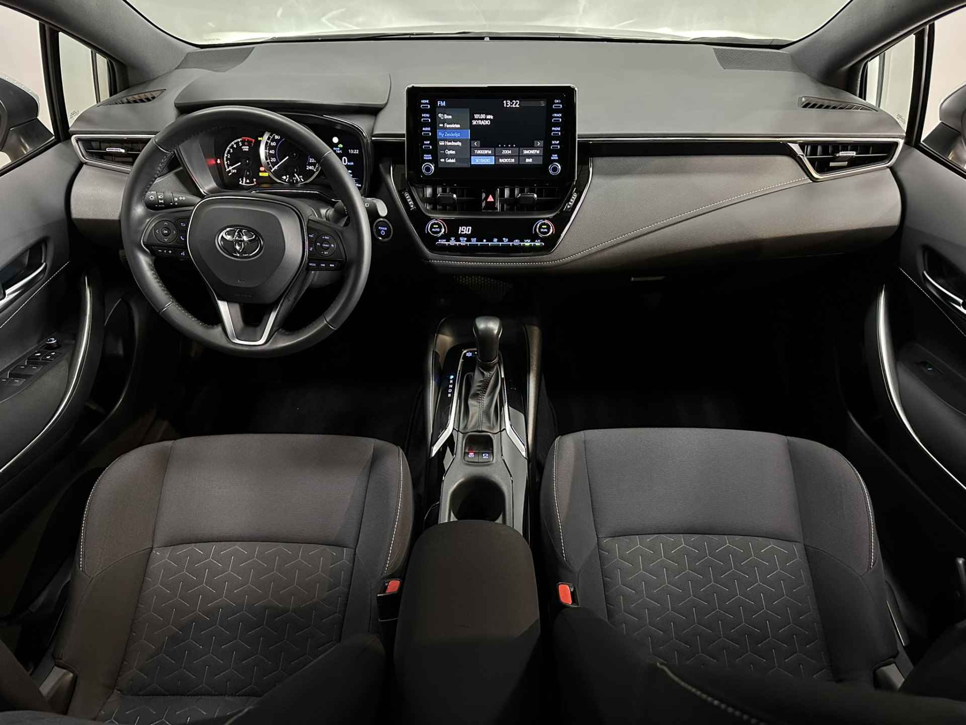 Toyota Corolla Touring Sports 1.8 Hybrid Active LED | Camera | Adaptive cruise | Navigatie | Apple Carplay Android Auto | Isofix | NAP | - 28/37