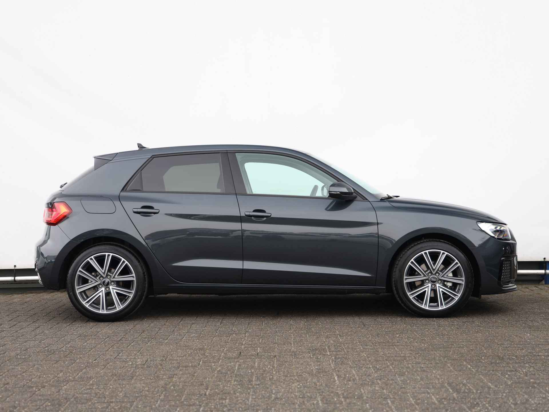 Audi A1 Sportback 30 TFSI Advanced edition 110pk | LED | Keyless | Inkl. spiegels | Apple Carplay | Adaptive Cruise | 17" Velgen - 2/31