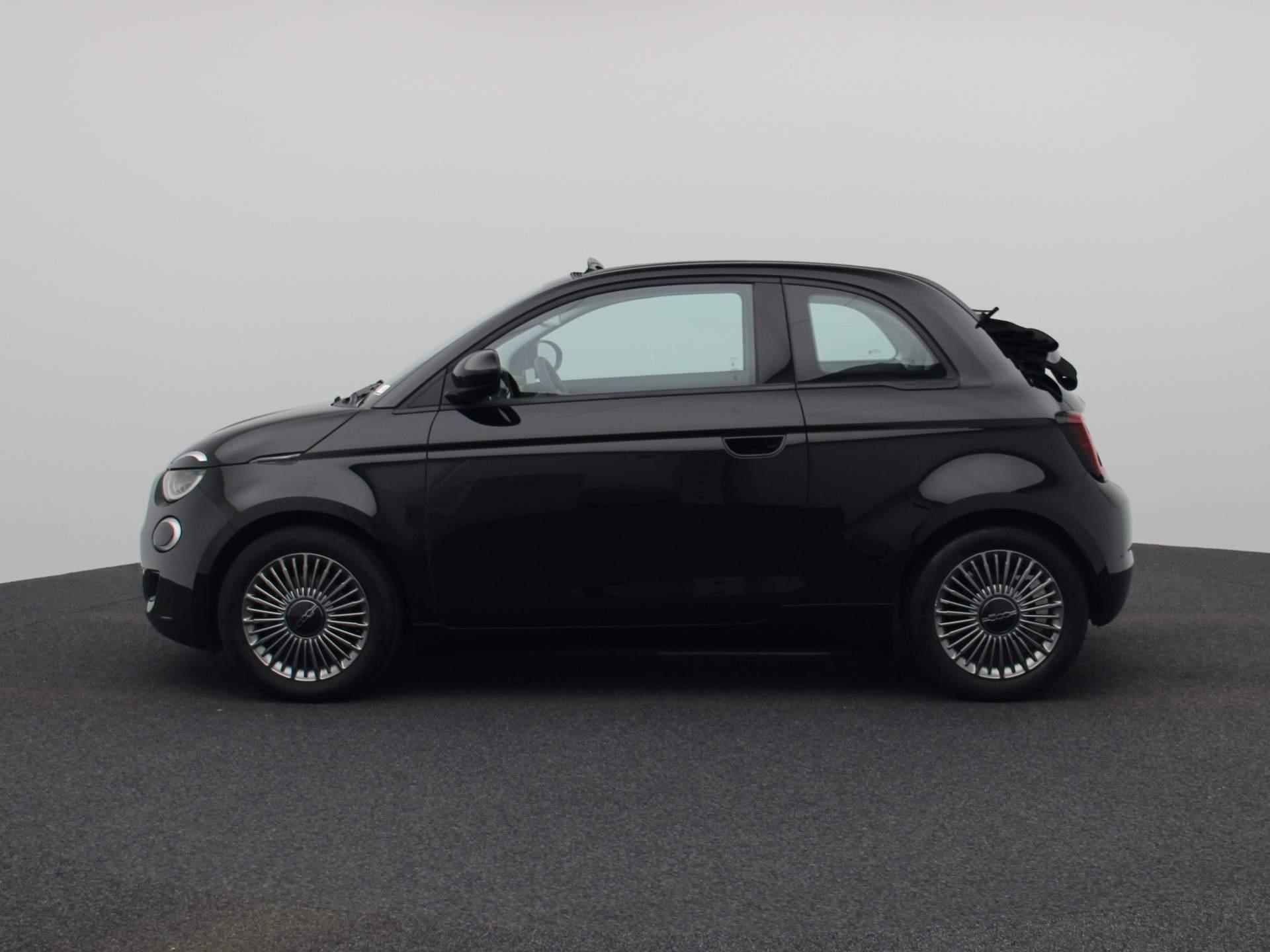 Fiat 500E C Icon 42 kWh | DIGITAAL COCKPIT | NAVIGATIE | STOELVERWARMING | ACHTERUITRIJCAMERA | LED VERLICHTING | KEYLESS START | CLIMATE CONTROL | - 4/40