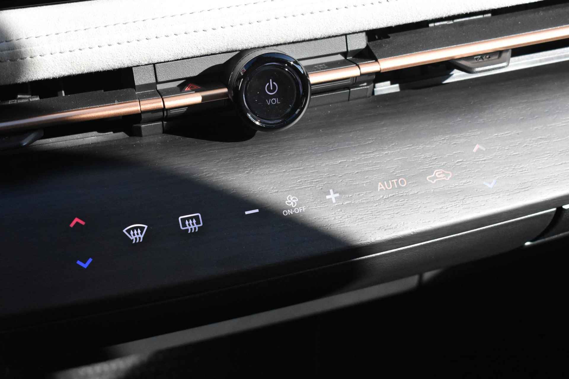 Nissan Ariya Evolve 91 kWh 240pk | Bose Audio | Draadloze Apple Carplay & Android Auto | Afneembare Trekhaak | Elektrisch Verstelbare Stoelen | Stoel/Stuurwiel Verwarming | - 34/46