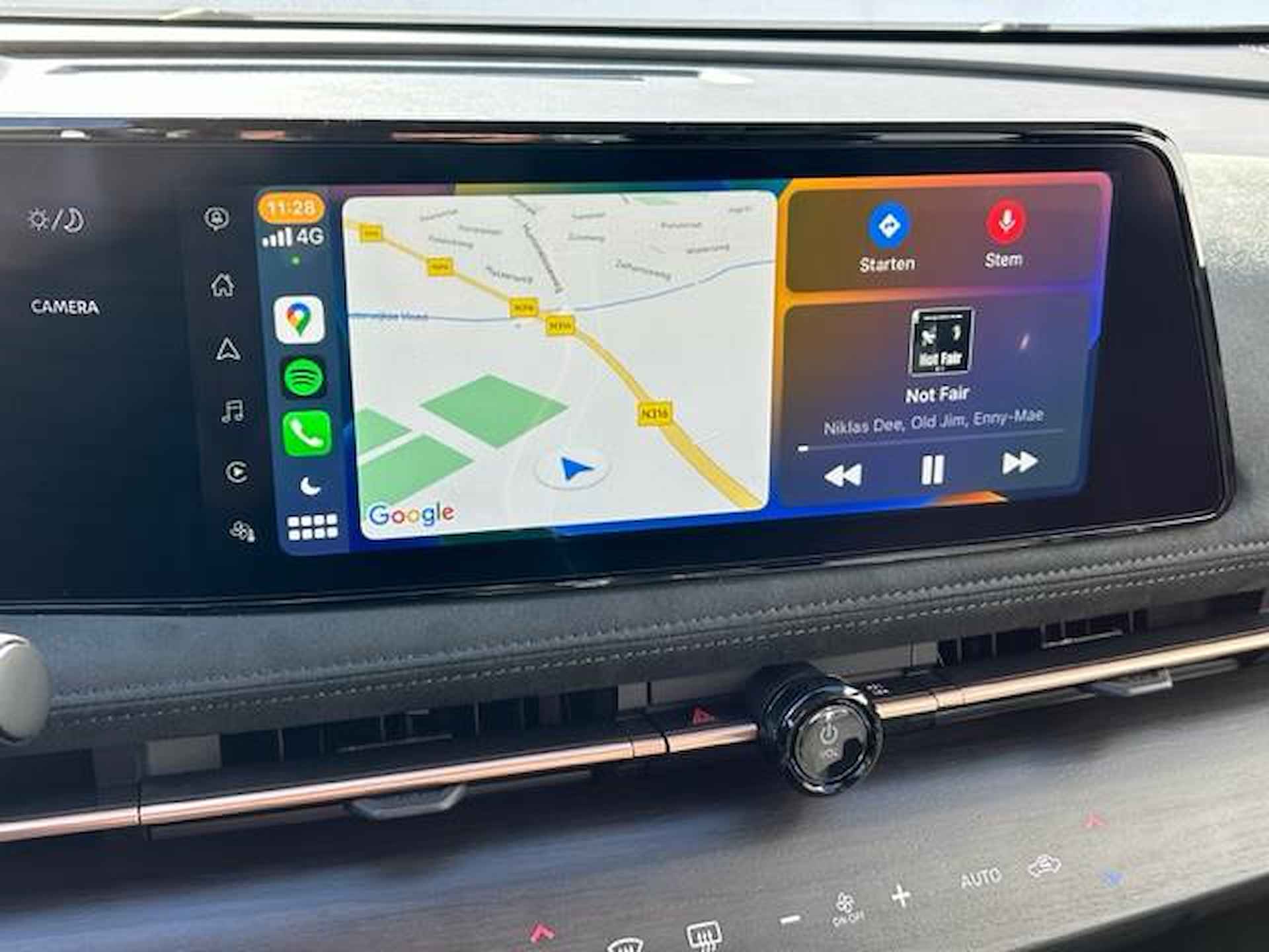 Nissan Ariya Evolve 91 kWh / Elektrisch schuif- kanteldak / Apple Carplay/Android Auto / Stoelverwarming voor en achter / Stuurverwarming / Stoelverkoeling voor / Adaptieve cruise control - 4/57