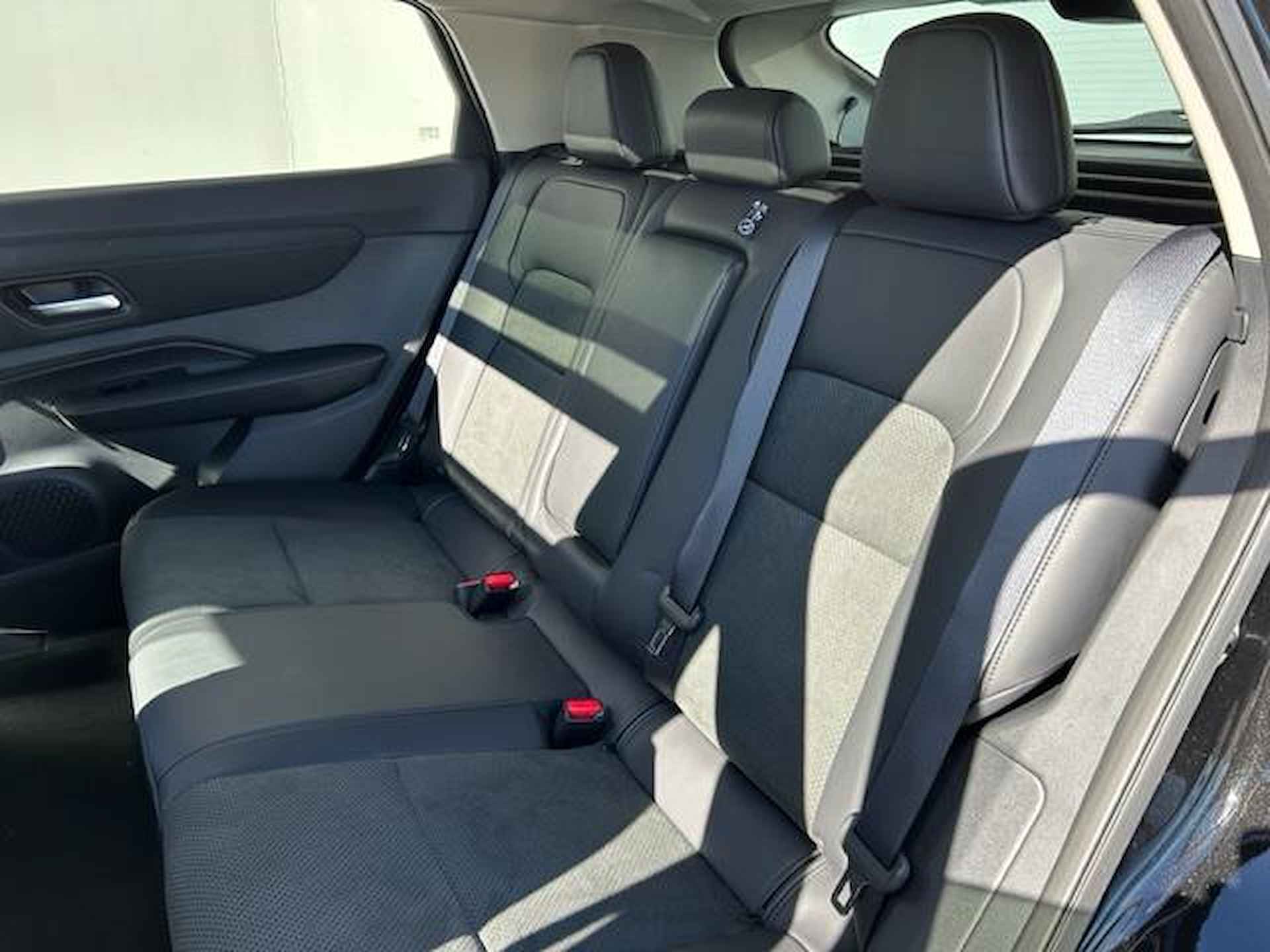 Nissan Ariya Evolve 91 kWh / Elektrisch schuif- kanteldak / Apple Carplay/Android Auto / Stoelverwarming voor en achter / Stuurverwarming / Stoelverkoeling voor / Adaptieve cruise control - 7/57