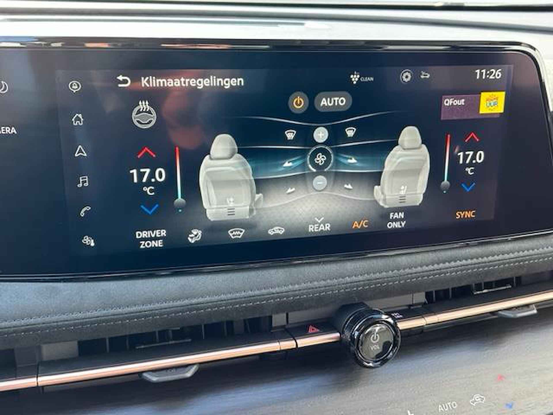 Nissan Ariya Evolve 91 kWh / Elektrisch schuif- kanteldak / Apple Carplay/Android Auto / Stoelverwarming voor en achter / Stuurverwarming / Stoelverkoeling voor / Adaptieve cruise control - 25/57