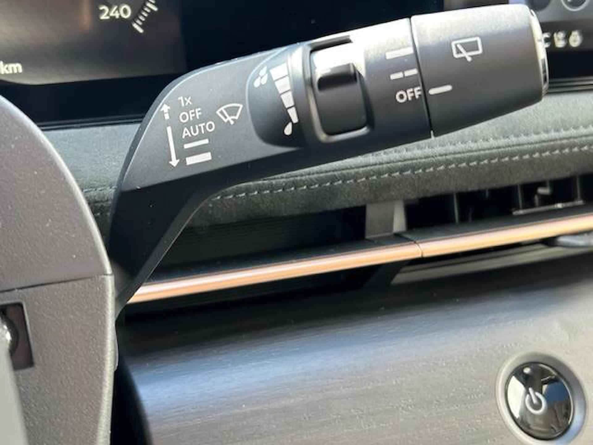 Nissan Ariya Evolve 91 kWh / Elektrisch schuif- kanteldak / Apple Carplay/Android Auto / Stoelverwarming voor en achter / Stuurverwarming / Stoelverkoeling voor / Adaptieve cruise control - 54/57