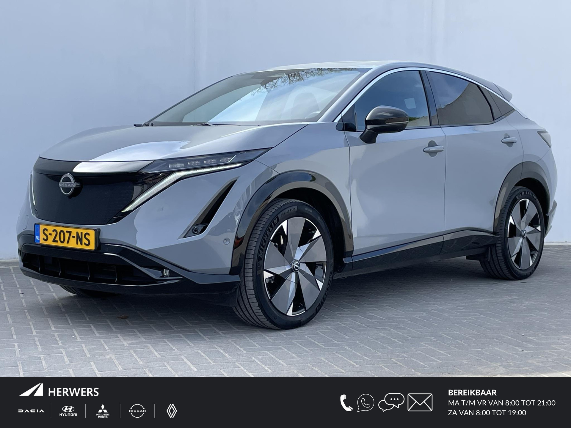 Nissan Ariya Evolve 91 kWh / Elektrisch schuif- kanteldak / Apple Carplay/Android Auto / Stoelverwarming voor en achter / Stuurverwarming / Stoelverkoeling voor / Adaptieve cruise control