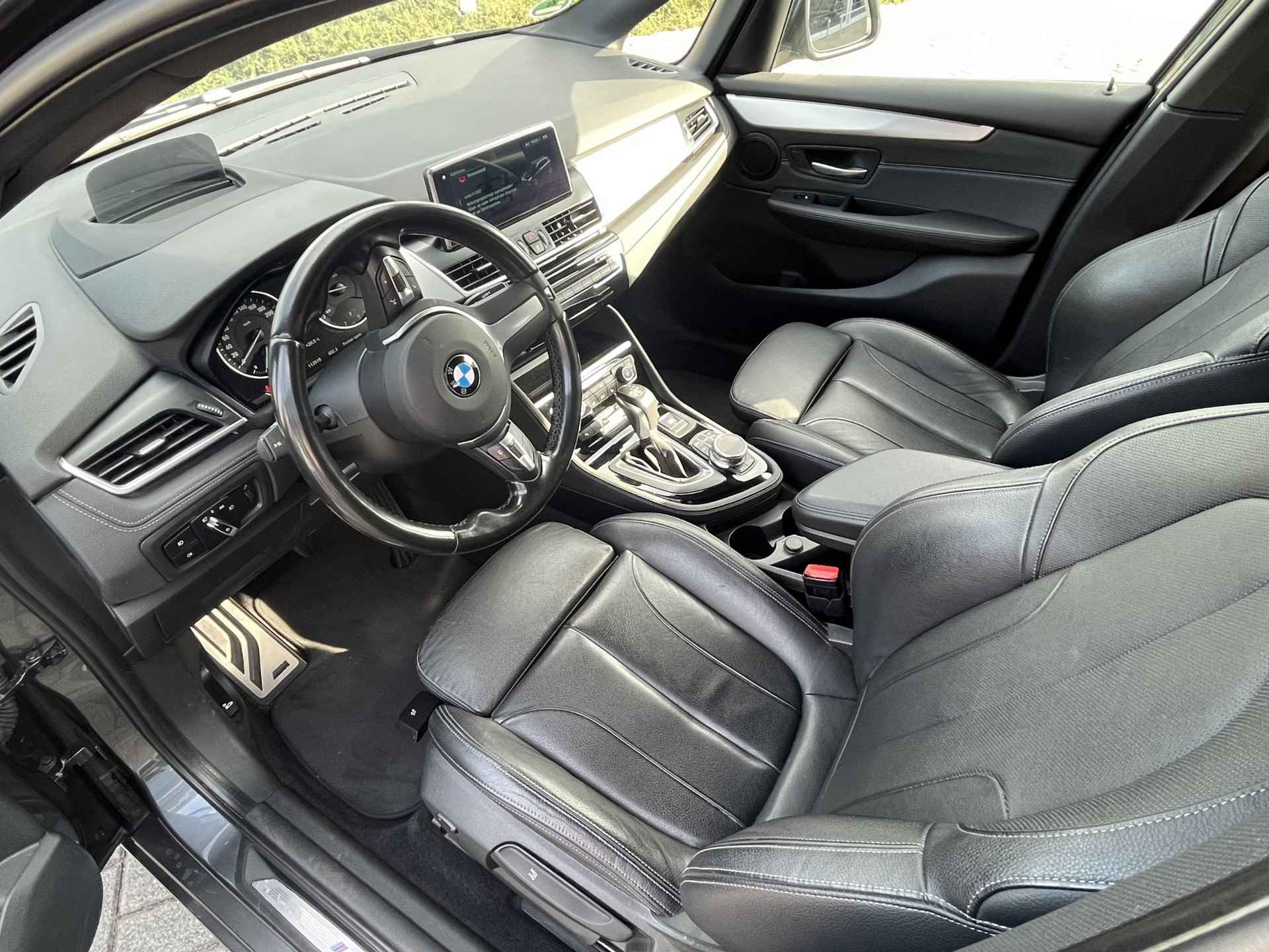 BMW 2-serie Active Tourer 220i High Executive | M-Sport | HUD | Automaat | trekhaak afneembaar 1.500 kg | incl. dealerbeurt - 9/47