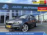 BMW 2-serie Active Tourer 220i High Executive | M-Sport | HUD | Automaat | trekhaak afneembaar 1.500 kg | incl. dealerbeurt