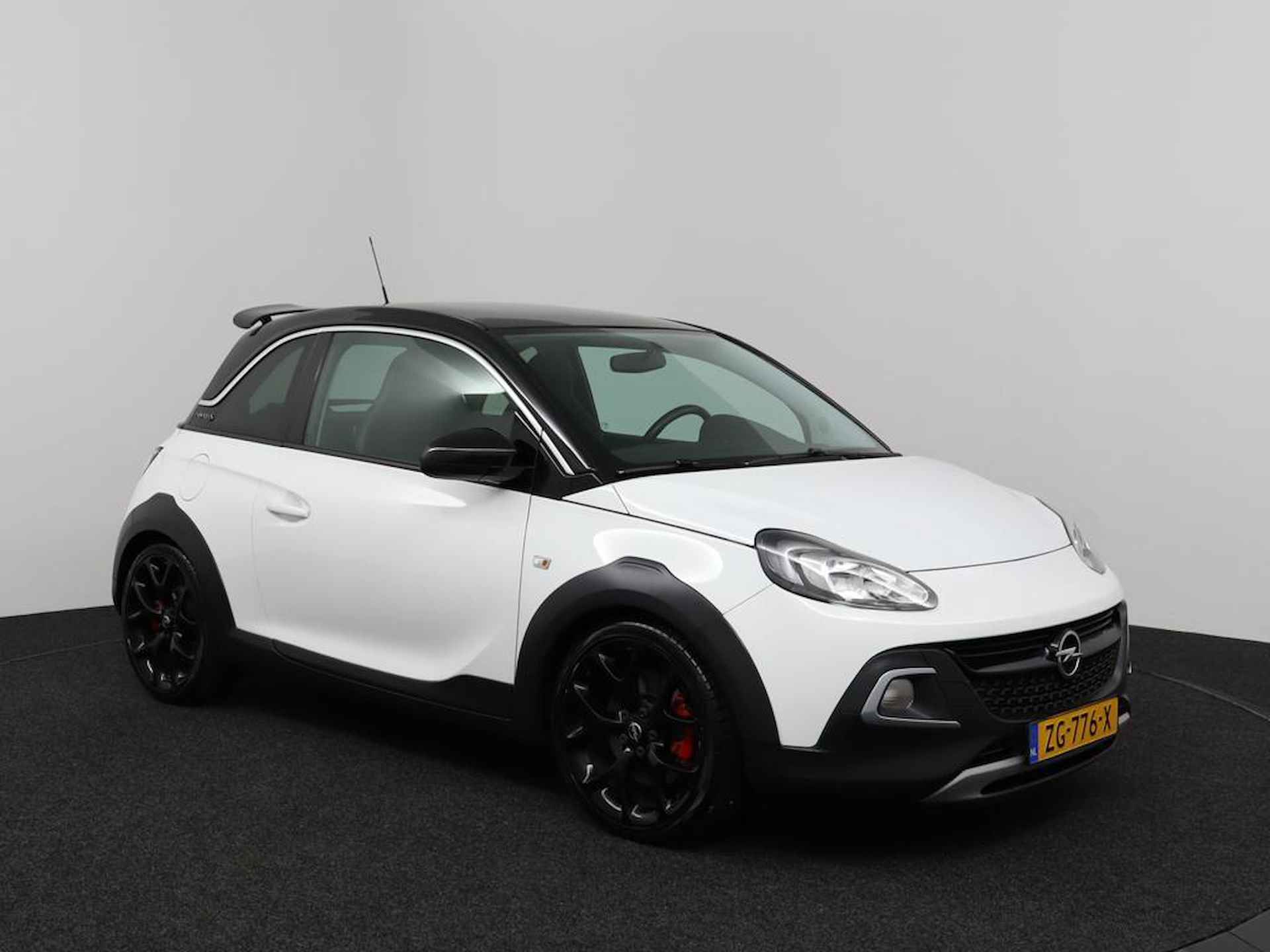 Opel ADAM 1.4 150 pk Turbo Rocks S | Climate control | Cruise Control | Recaro Lederen Sportstoelen | Infinty Geluidsysteem | Lichtmetaal 18 inch - 11/43