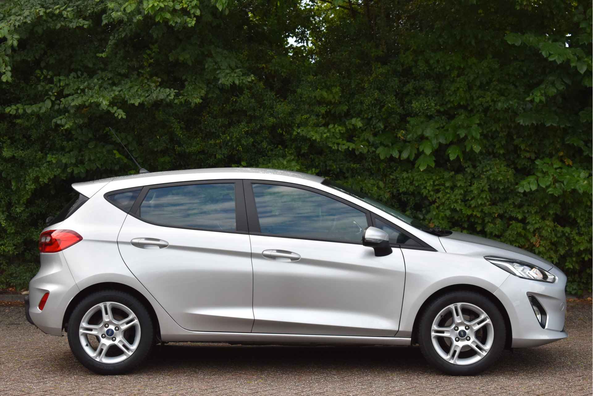 Ford Fiesta 1.0 EcoBoost 100 PK | CARPLAY | LIMIT CONTR | TREKHAAK | DAB | BLUETOOTH | PDC | LM-VELGEN ALLWEATHER - 25/54