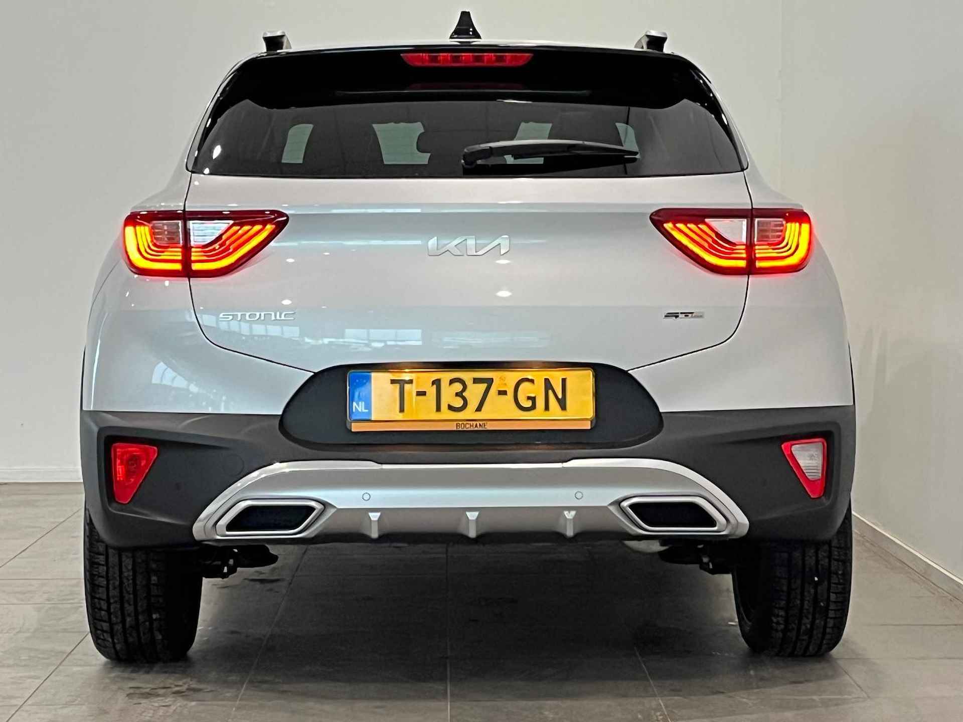 Kia Stonic 1.0 T-GDi MHEV GT-PlusLine Automaat | CLIMA | ADAPTIVE CRUISE | NAVI | STOEL + STUUR VERWARMING | SCHUIF DAK | - 29/32